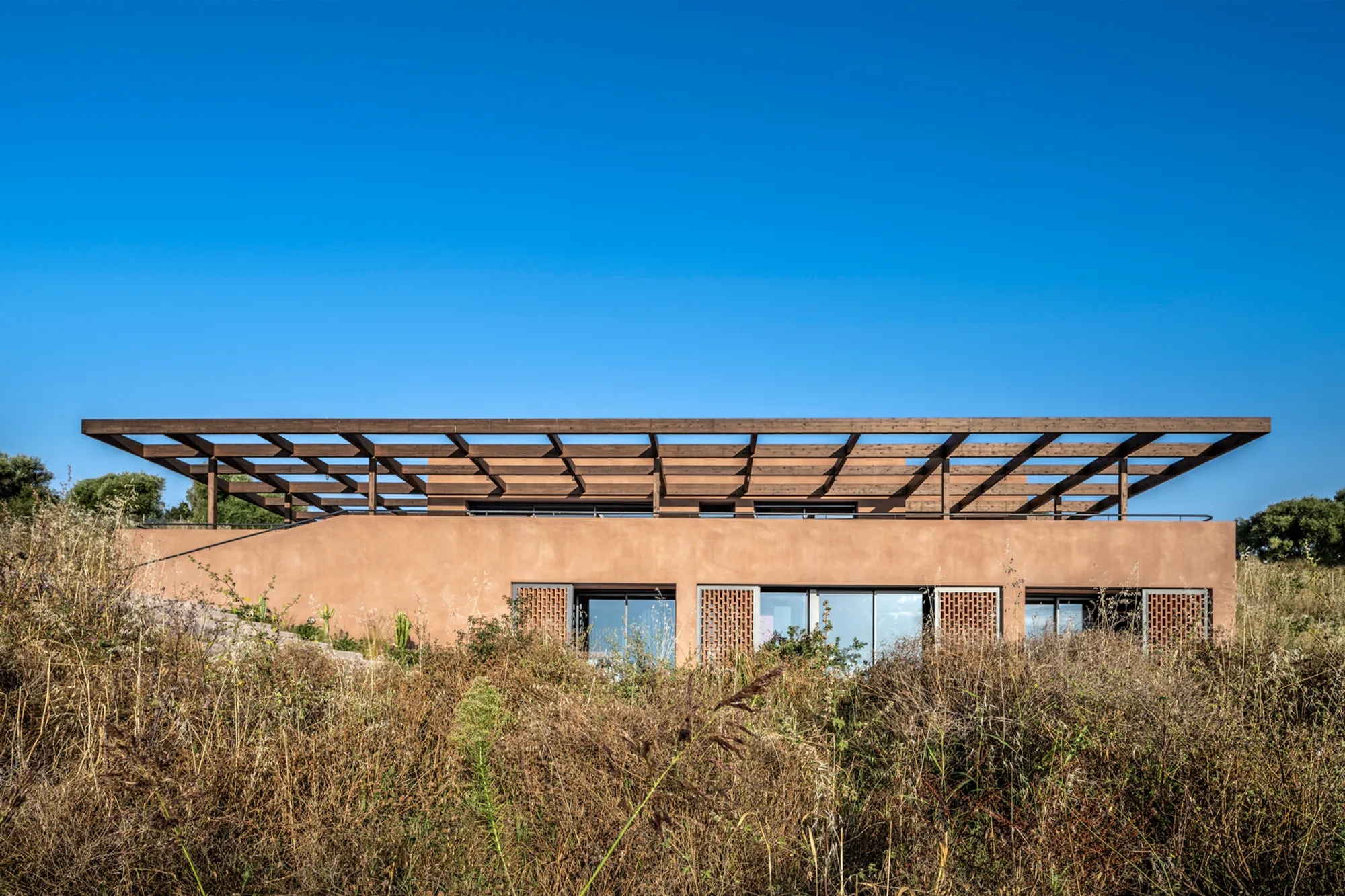 Gaia Residence: Harmonizing Contemporary Architecture with Nature in Lefkada, Greece