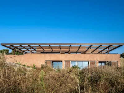 Gaia Residence: Harmonizing Contemporary Architecture with Nature in Lefkada, Greece