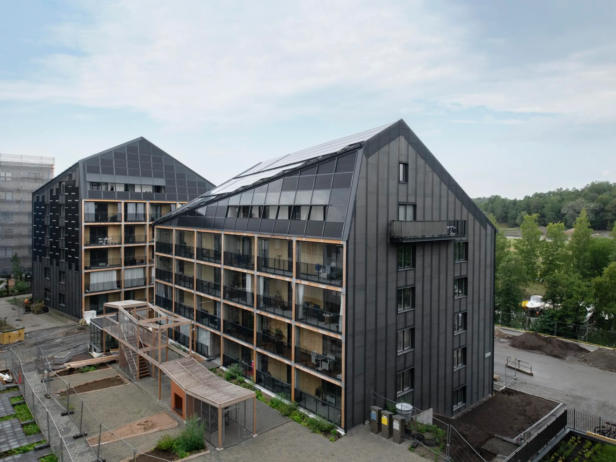 Brofästet Apartment Building by DinellJohansson: A Plus-Energy Residential Landmark in Stockholm
