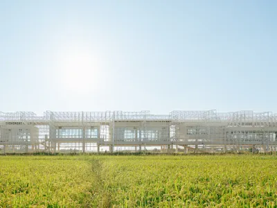 Manor Mirage by BUZZ By Büro Ziyu Zhuang — A Floating Landscape Installation Reviving an Abandoned Bridge in Zhangjiakou