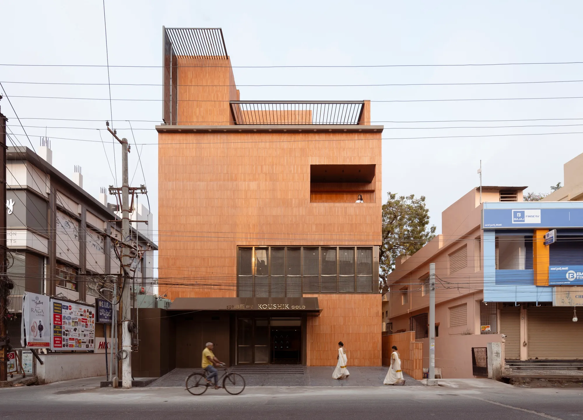 Fluted Volume by Studio UF+O – A Sculptural Terracotta Landmark Redefining Jewellery Architecture in Vijayawada