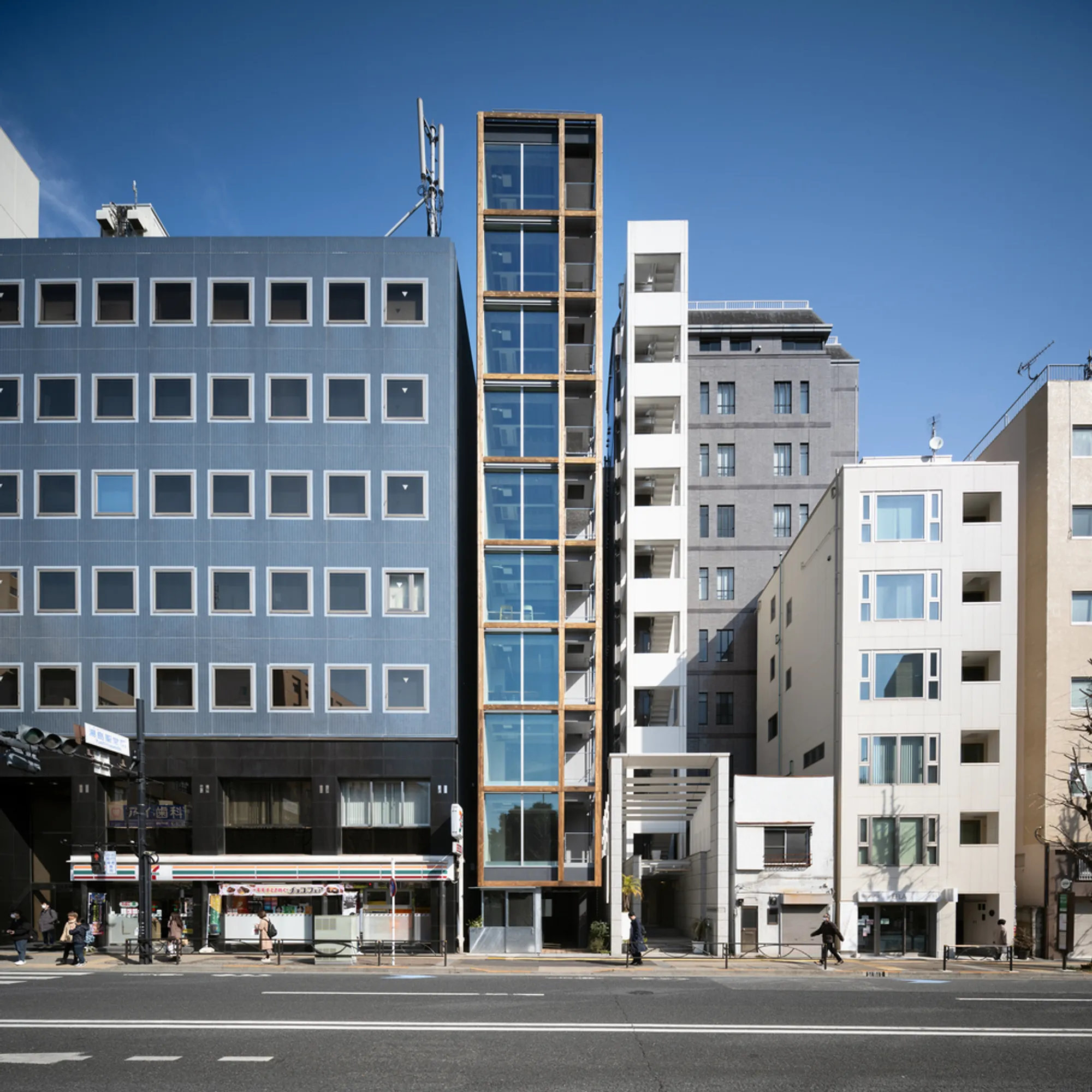 Yushima Building by Tenhachi Architect & Interior Design: A Timber-Clad Vertical Landmark Rooted in Tokyo’s Urban Fabric