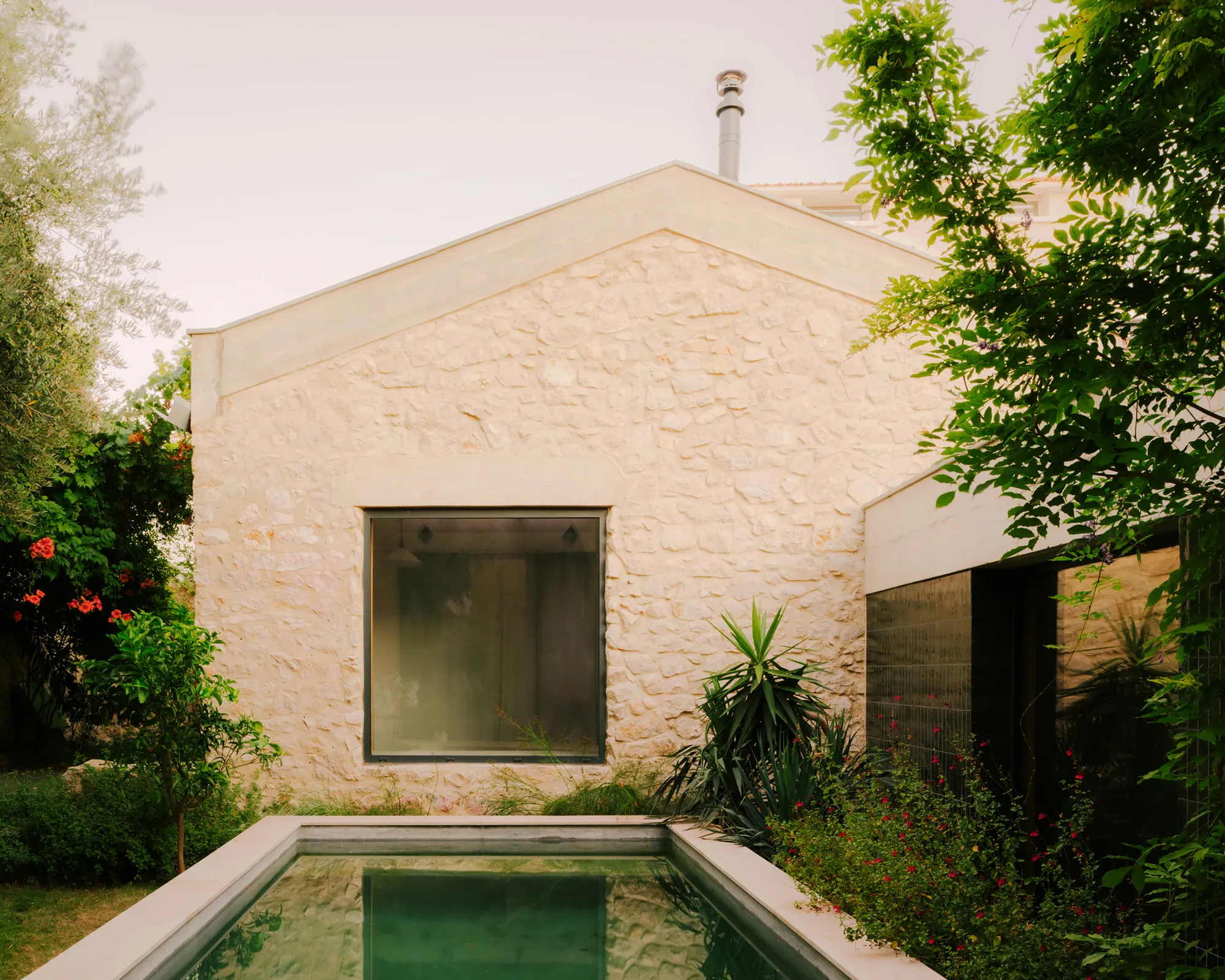 Jericho House by Olivia Fauvelle Architecture: A Contemporary Refurbishment Blending Heritage and Modern Minimalism in Marseille