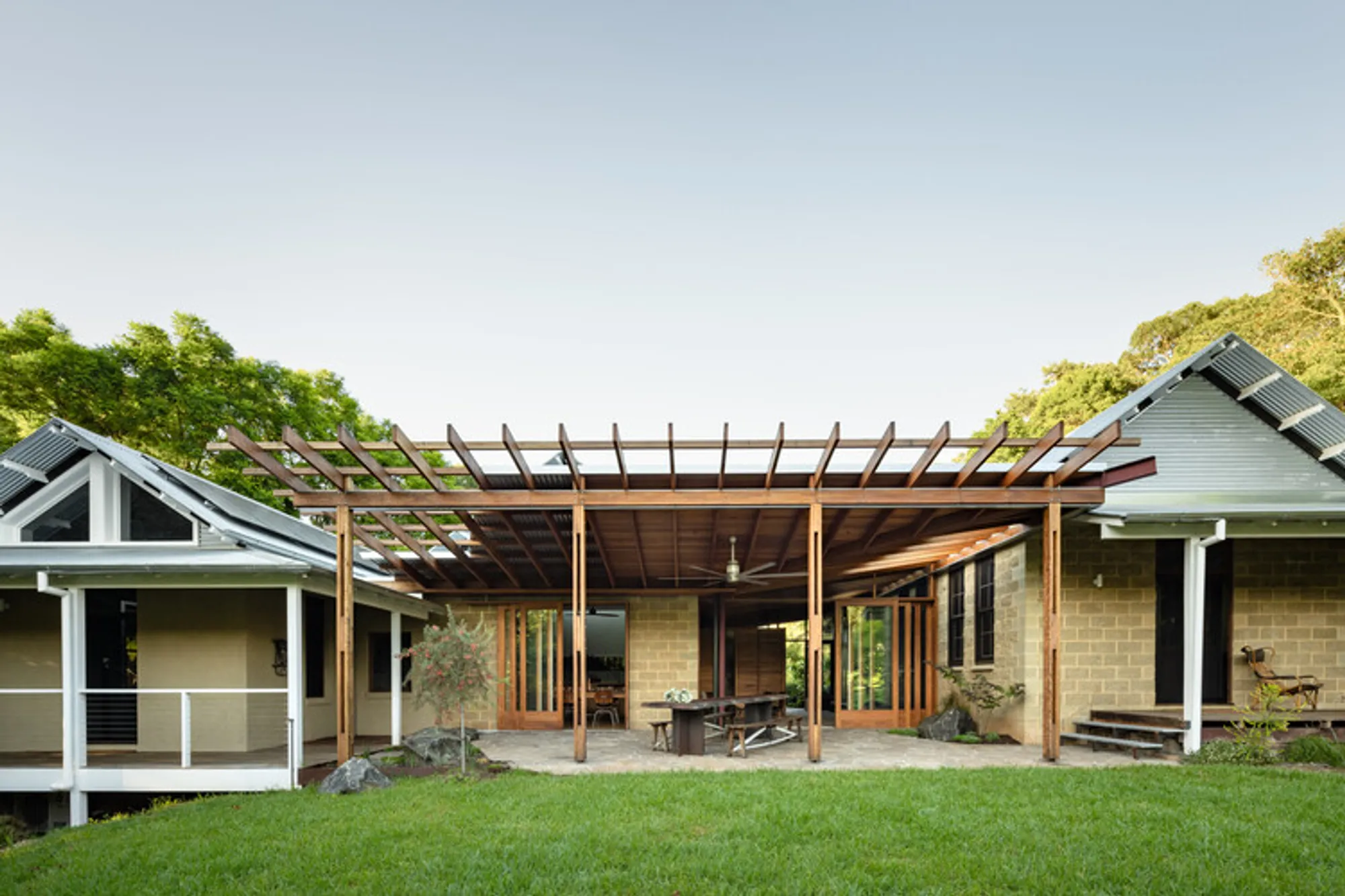 Zulaikha Laurence Tree Change House: A Sustainable Rural Retreat by Studio ZAWA