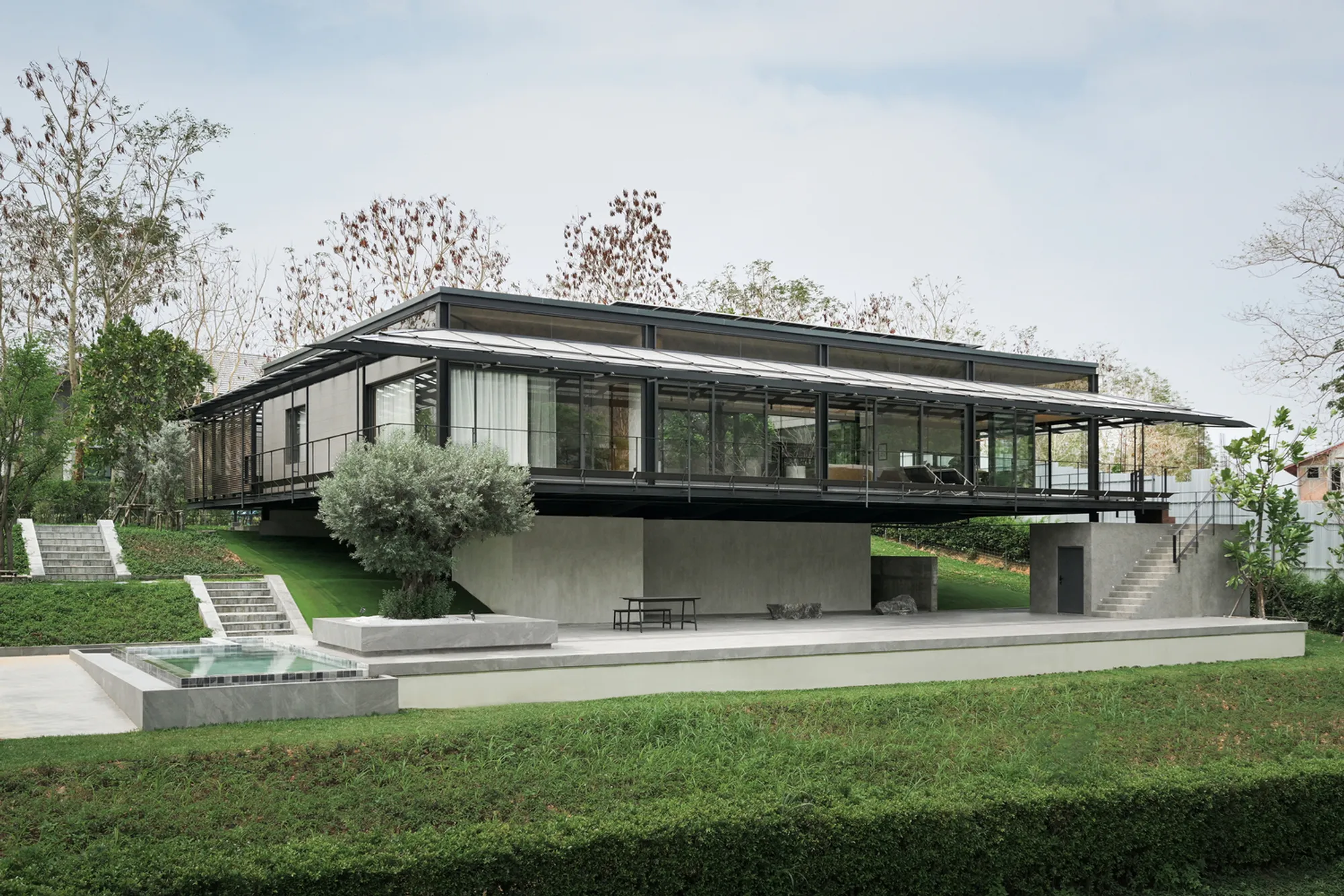 BAAN O+O House by Junsekino Architect and Design – A Floating Vacation Retreat in Khao Yai’s Natural Landscape