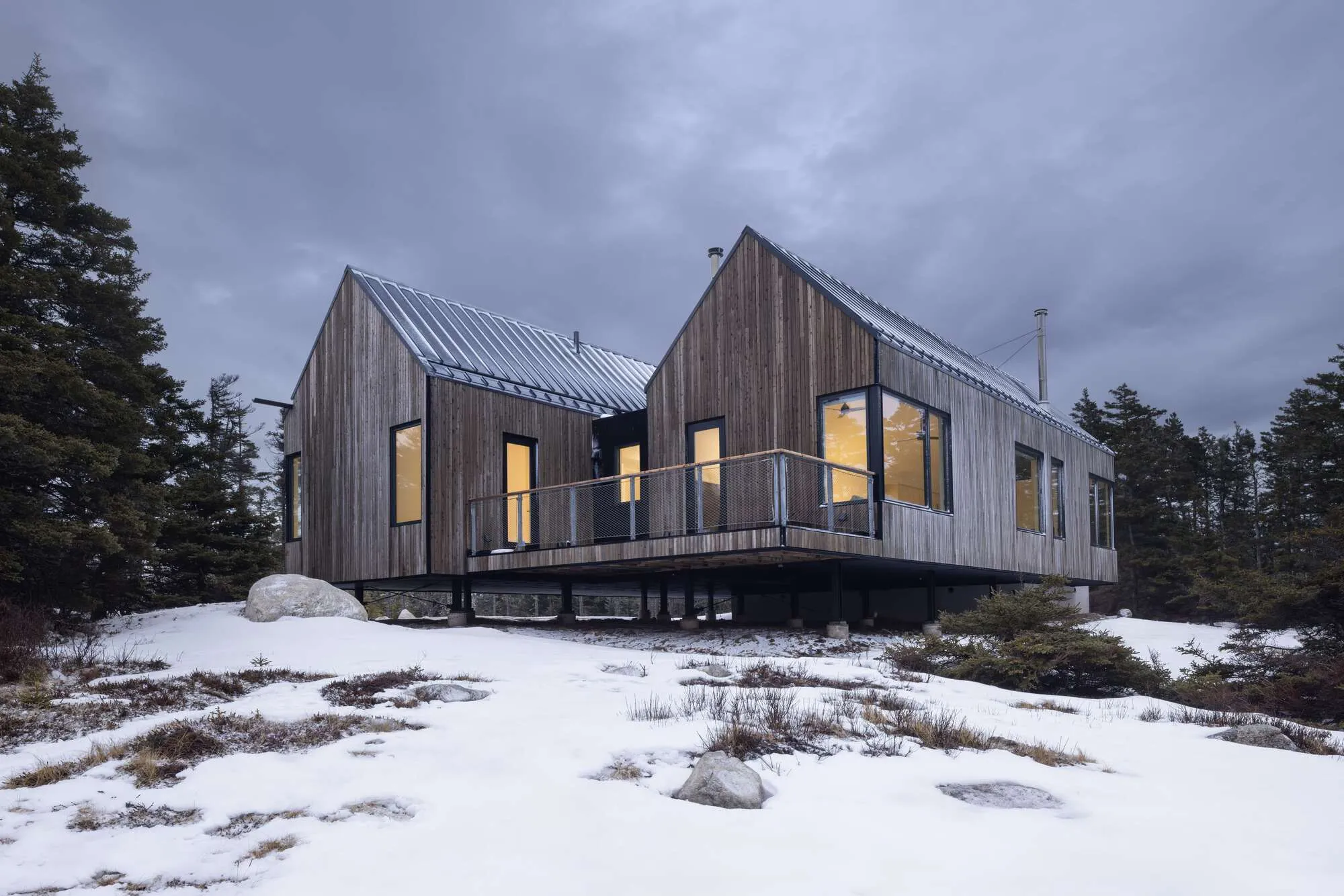Tide Bound House by Peter Braithwaite Studio – A Resilient Coastal Home Embracing the Atlantic Landscape