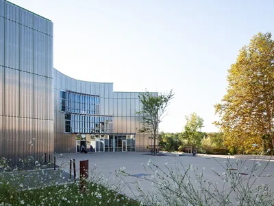 ISALAB Engineering School in Anglet — A Contemporary Hub for Construction Innovation
