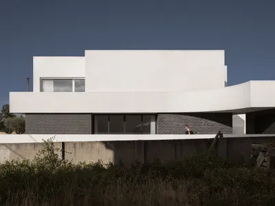 Contemporary House Design in Portugal: House Pinhal Conde da Cunha by Estúdio AMATAM