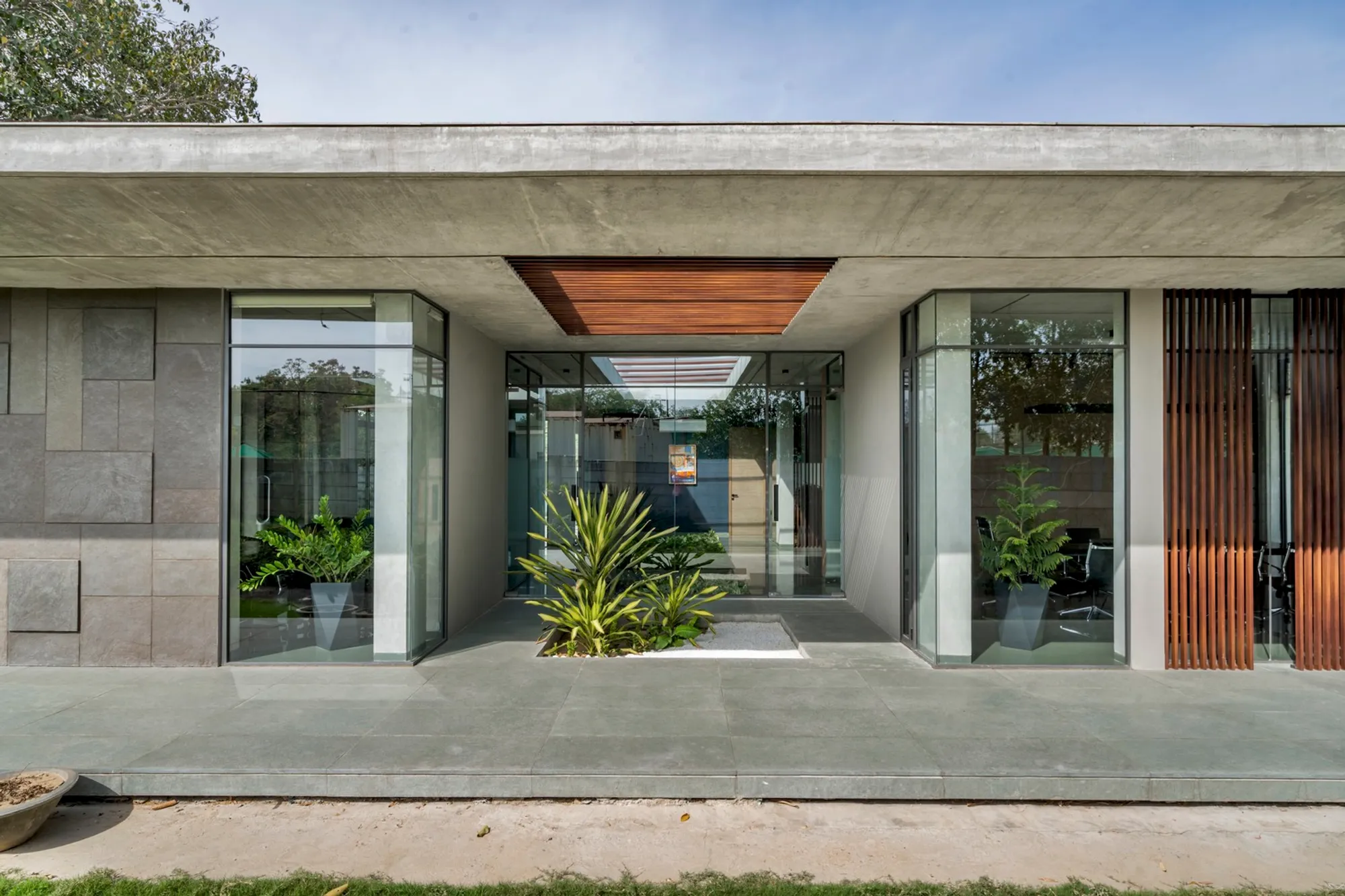 Terra Office by Mandviwala Qutub and Associates: A Dialogue Between Architecture and Nature in Ahmedabad