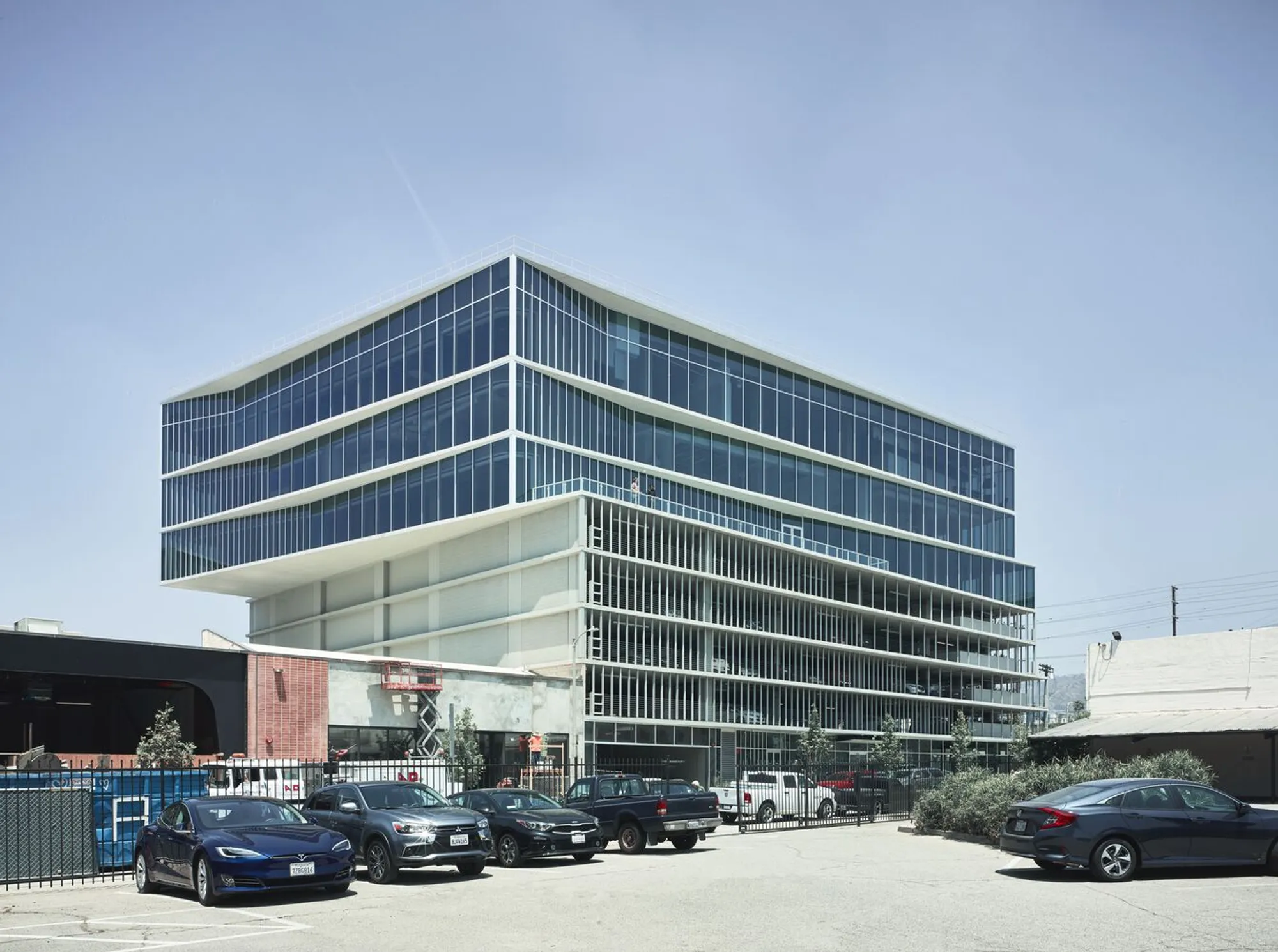 Sycamore953 Office Building by Lorcan O’Herlihy Architects – A Landmark of Creative Workspaces in Los Angeles