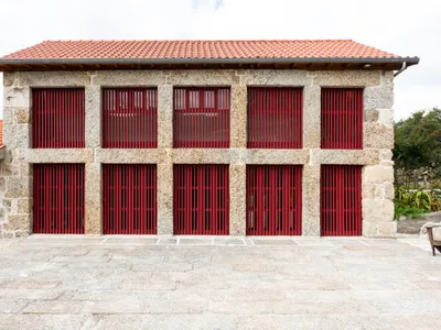 Rehabilitation of a Granary by Maria José Pinto Leite – A Modern Homestead Rooted in Heritage