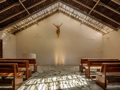 Contemporary Chapel Architecture Rooted in Nature: Capela by Angela Castilho