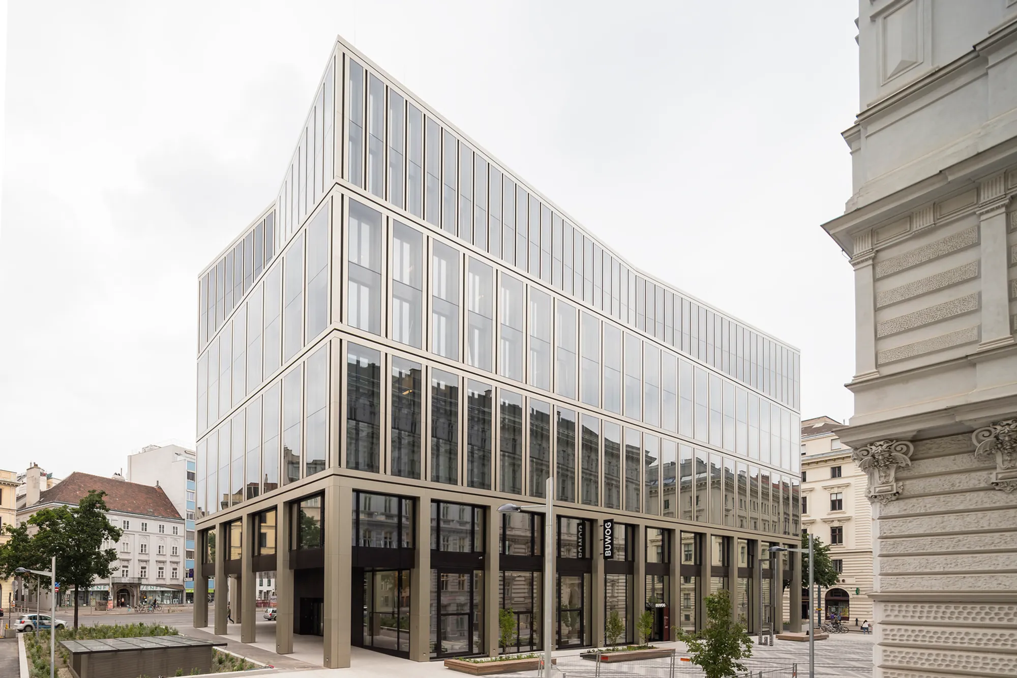 Office Building Rathausstraße 1 by Schuberth und Schuberth + Stadler Prenn + Ostertag