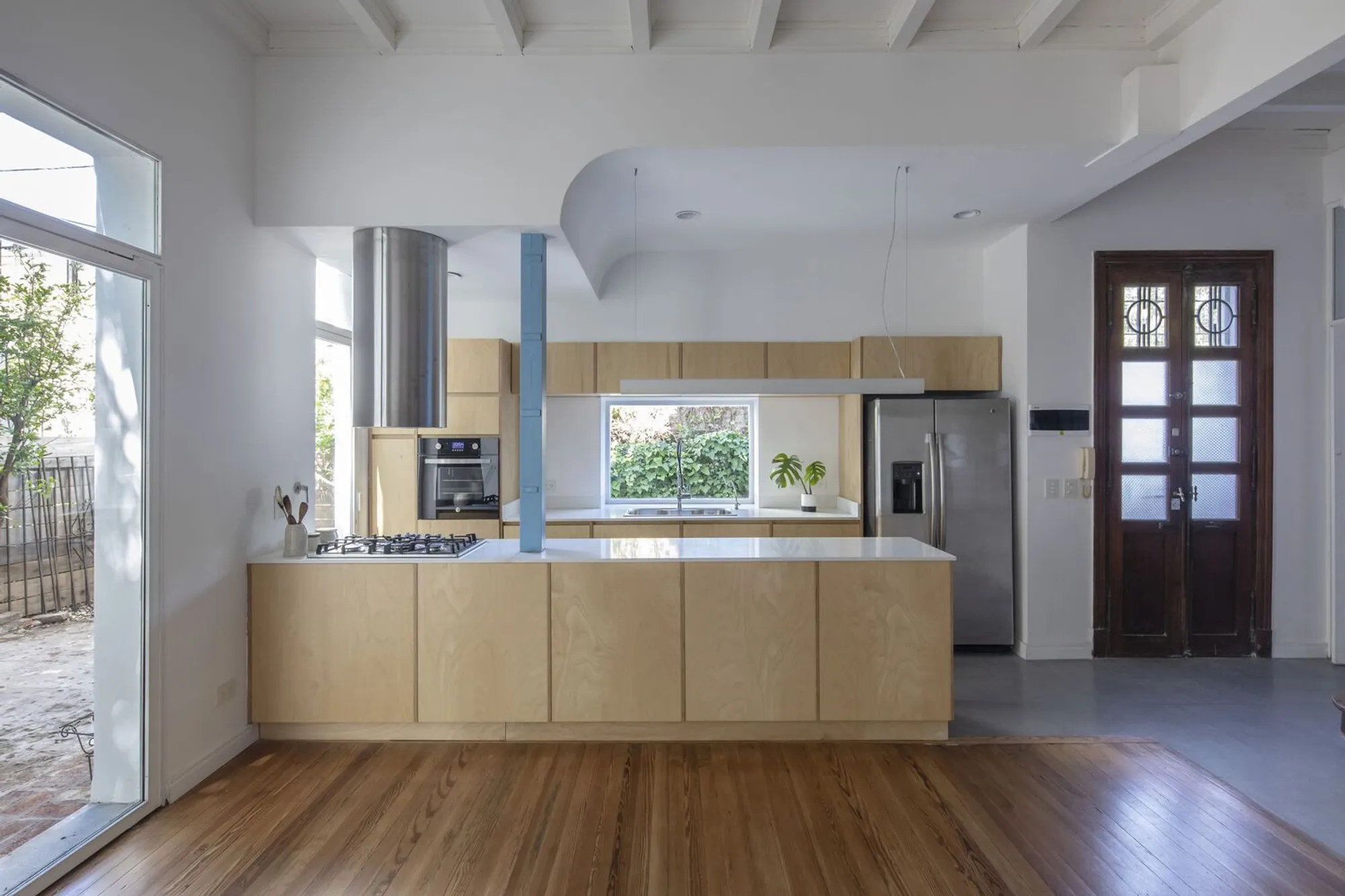 Alsina House Refurbishment by Estudio YME
