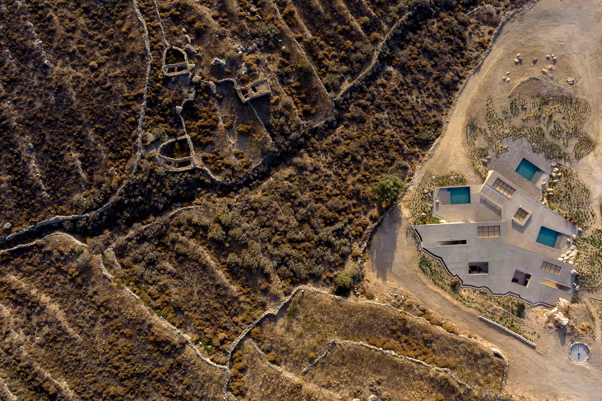 Homa Vagia Boutique Hotel by MOLD Architects – A Hidden Architectural Gem in Serifos, Greece