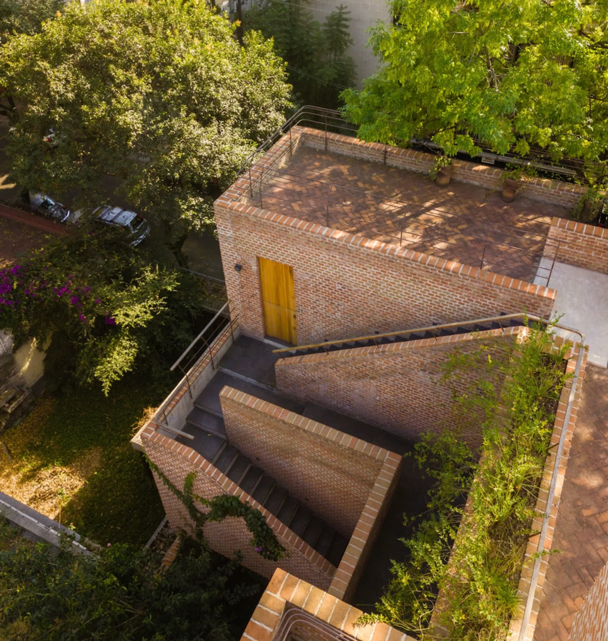 E8 Housing – Seamless Multi-Family Living in Mexico City