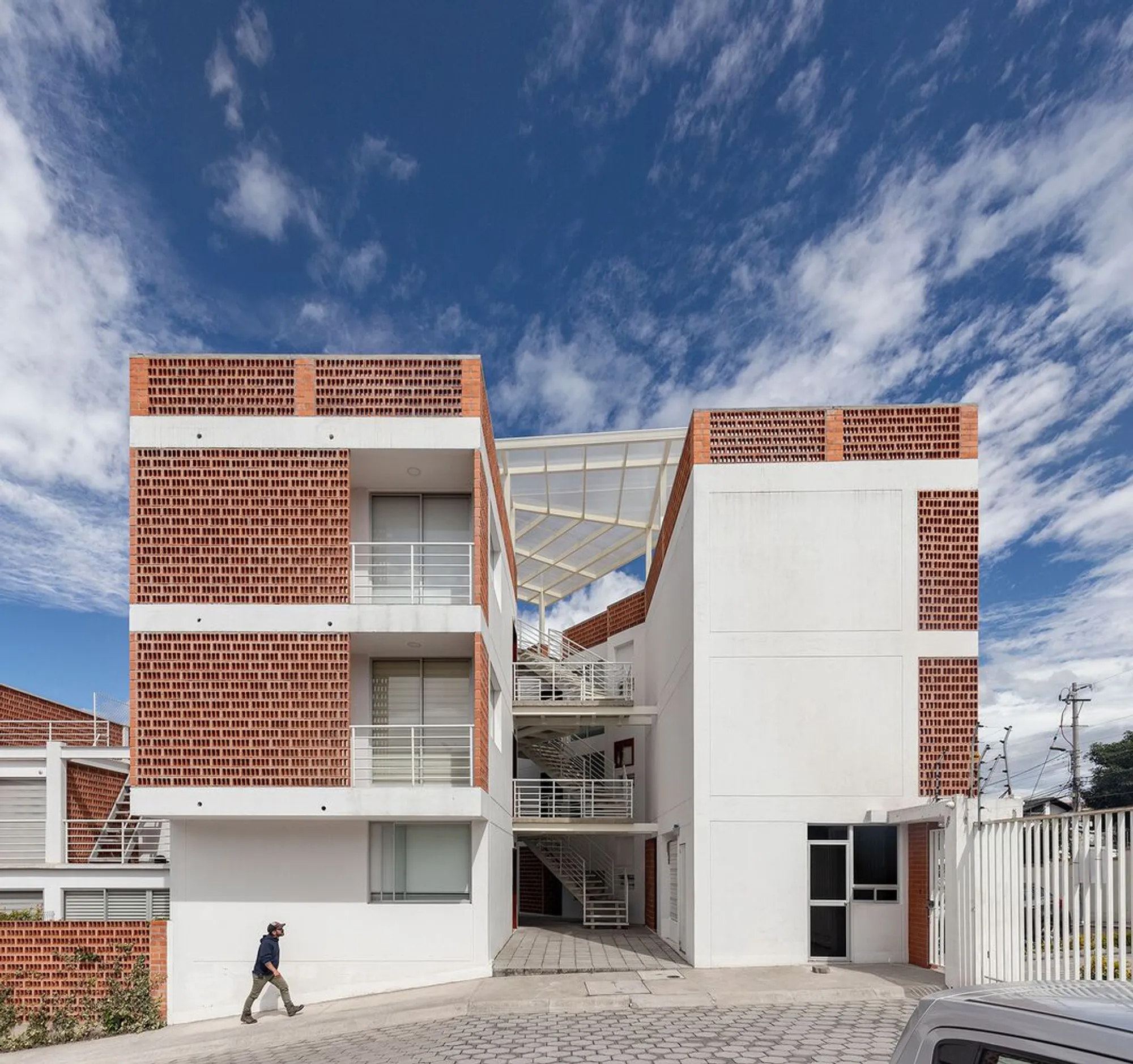 Villanueva Housing by ERDC Arquitectos