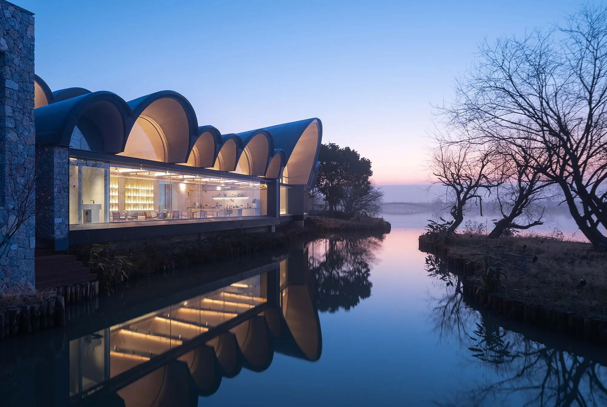 Qushui Shanwan Boatyard Hotel by GOA – A Modern Retreat Inspired by Jiangnan Water Towns