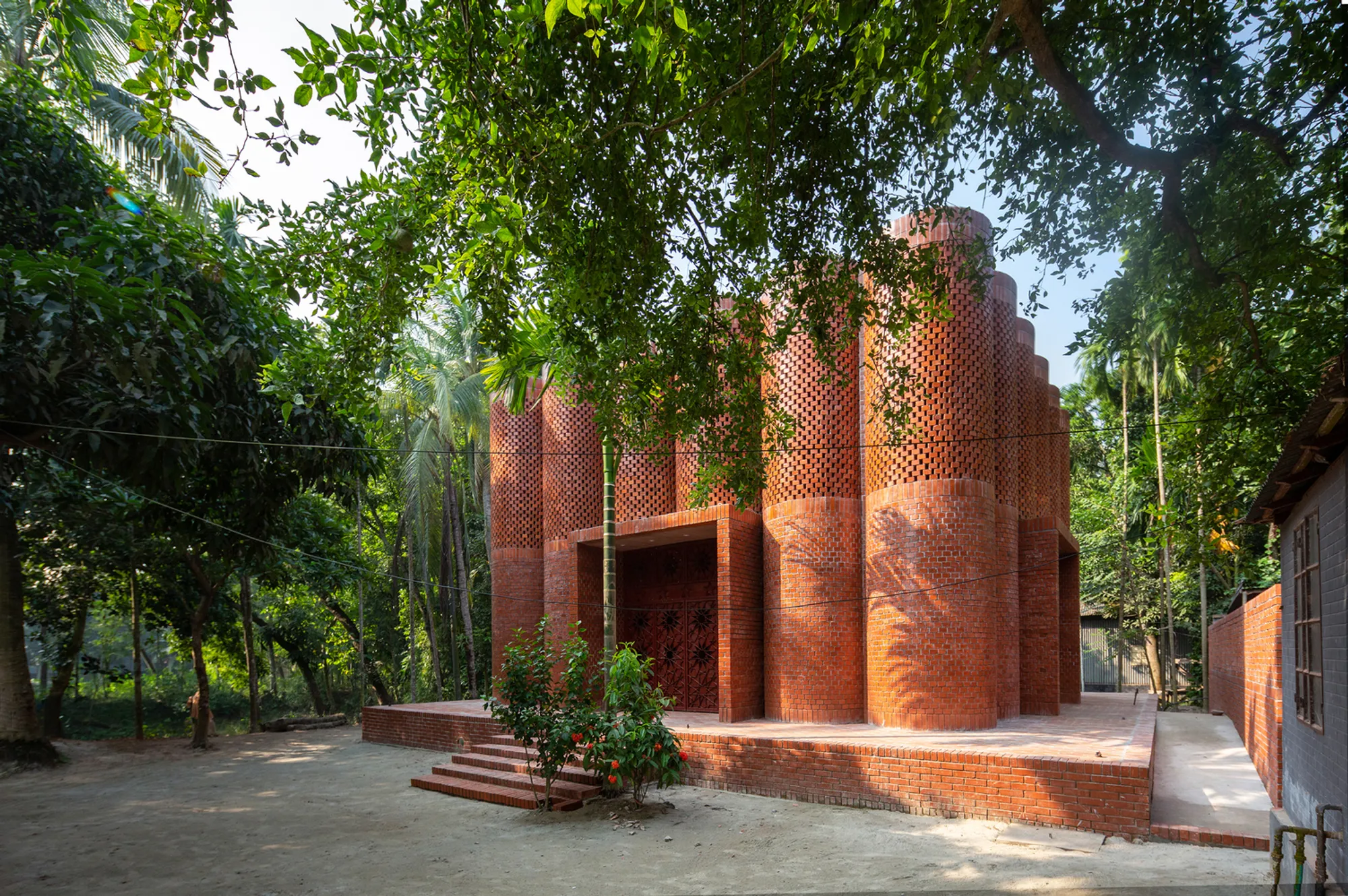 Shah Muhammad Mohshin Khan Mausoleum by Sthapotik: A Contemporary Tribute to Sufi Heritage in Bengal