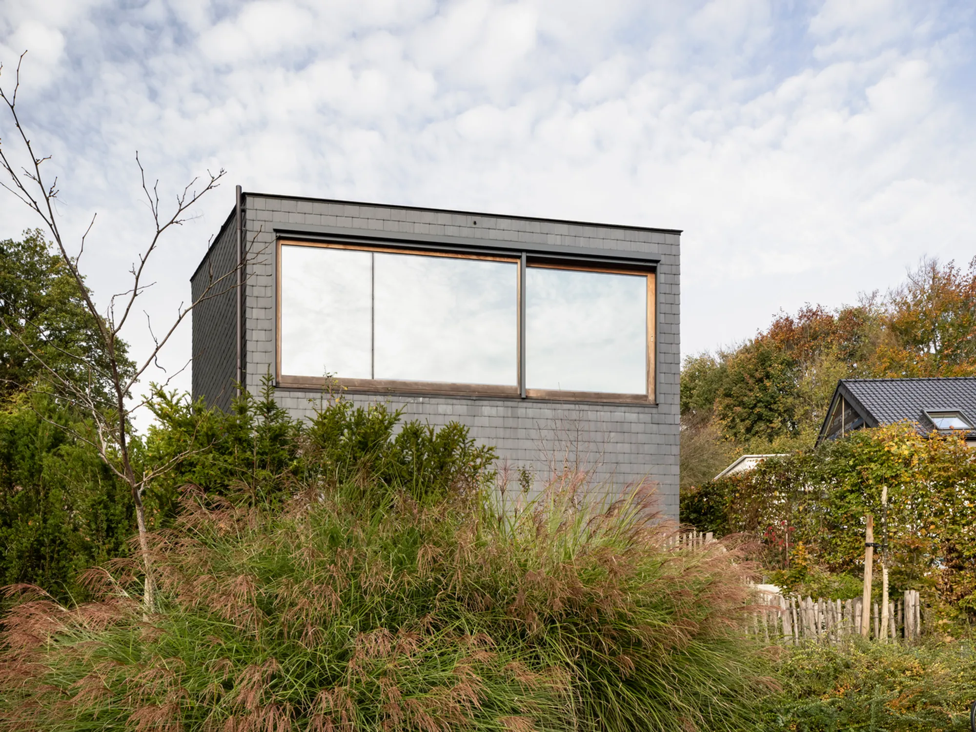 Single-Family House in Bonlez by LRARCHITECTES