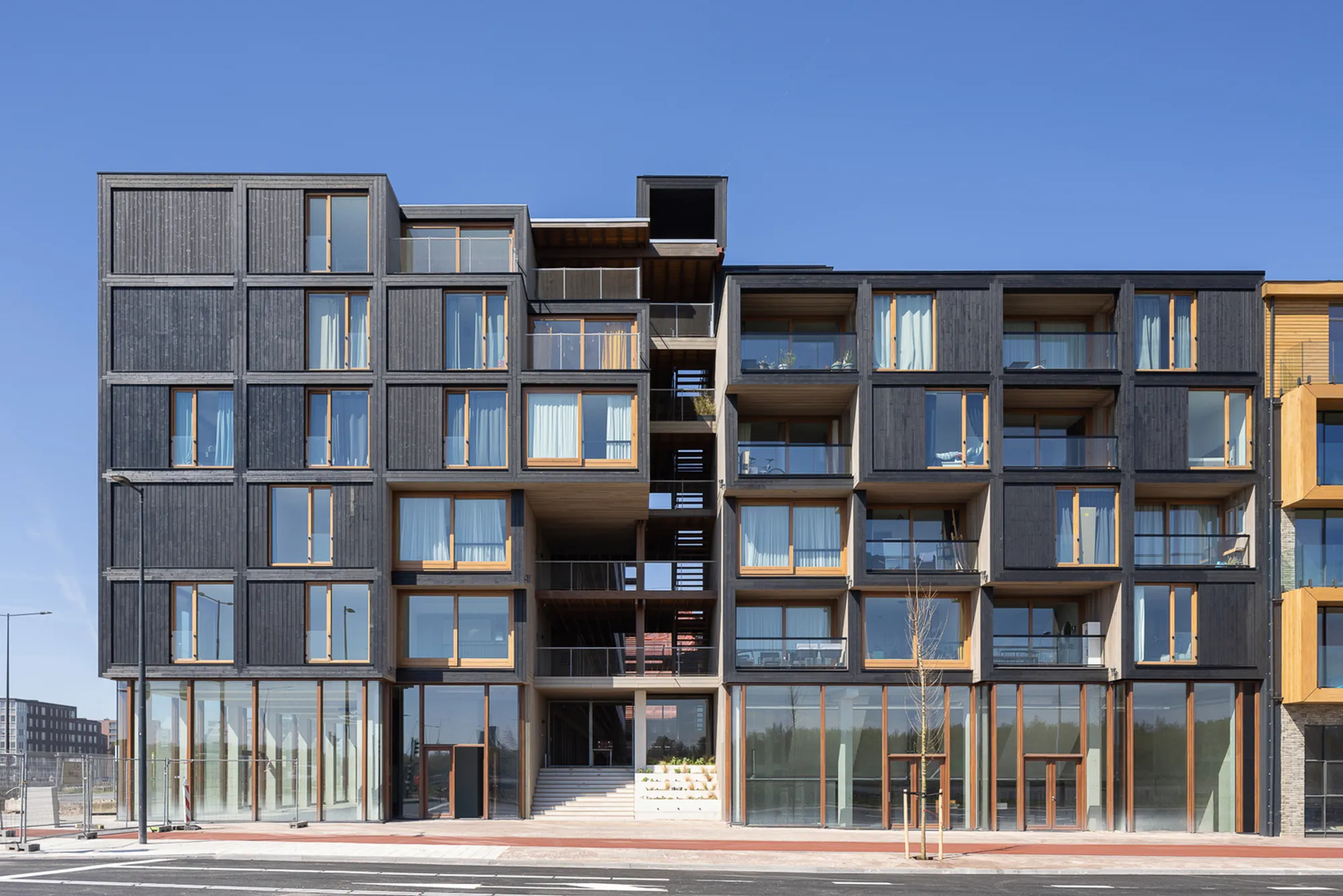 Juf Nienke Apartments by RAU + SeARCH – Sustainable Prefabricated Timber Housing in Amsterdam