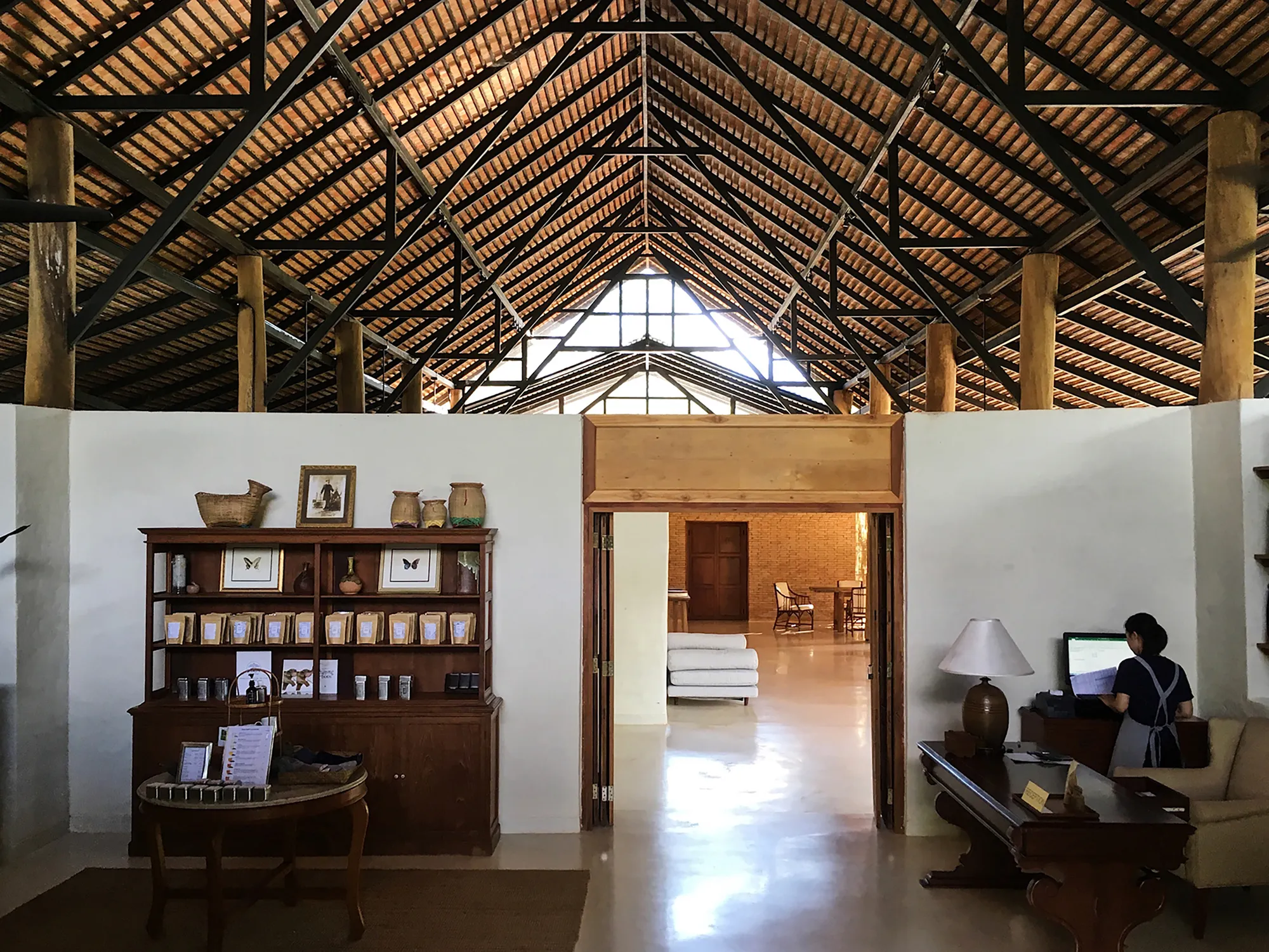 Araksa Tea House: Sustainable Architecture by Simple Architecture in Mae Taeng, Thailand