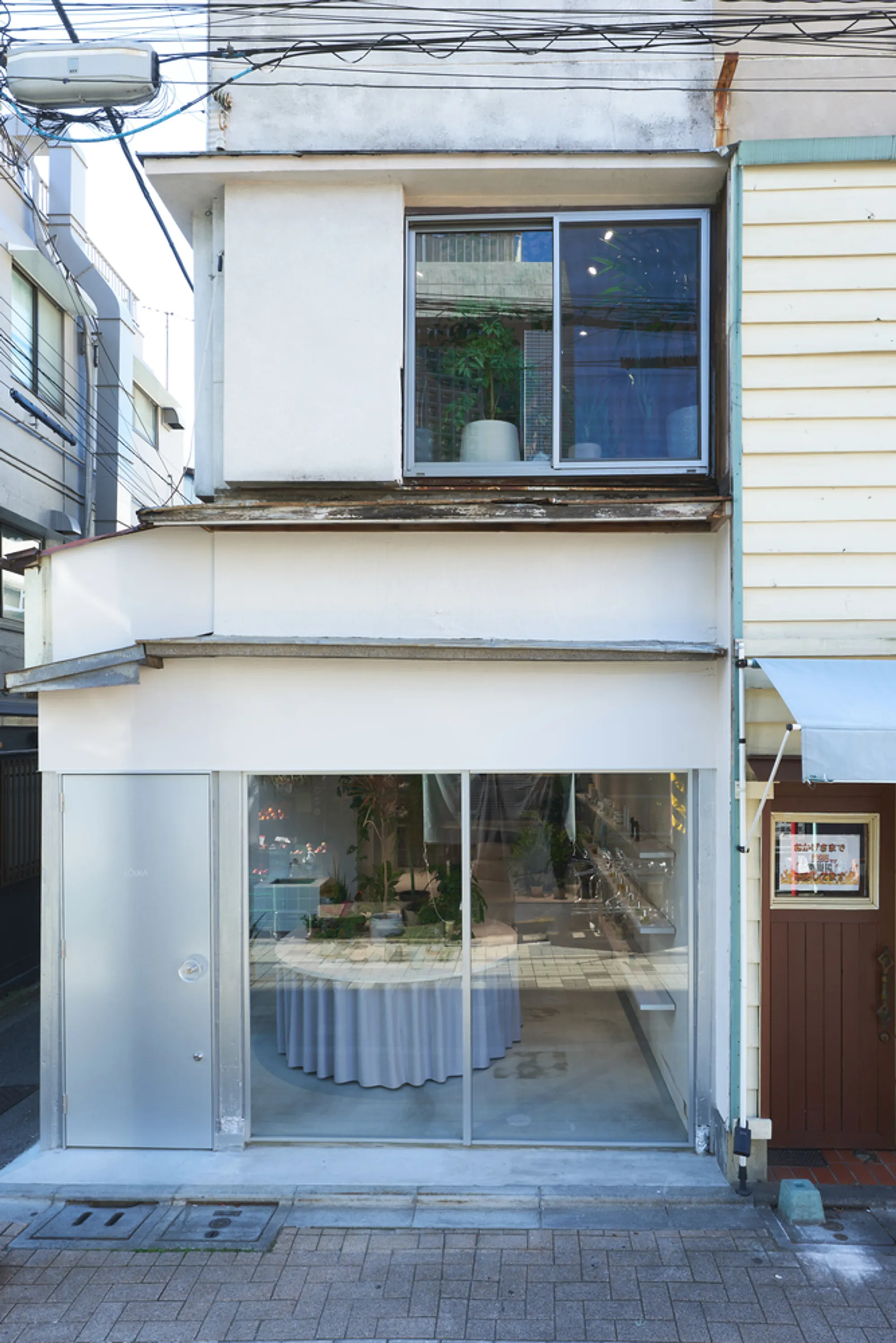 LÖUKA Shop by Arii Irie Architects: Fragrance and Botanical Retail Renovation in Tokyo