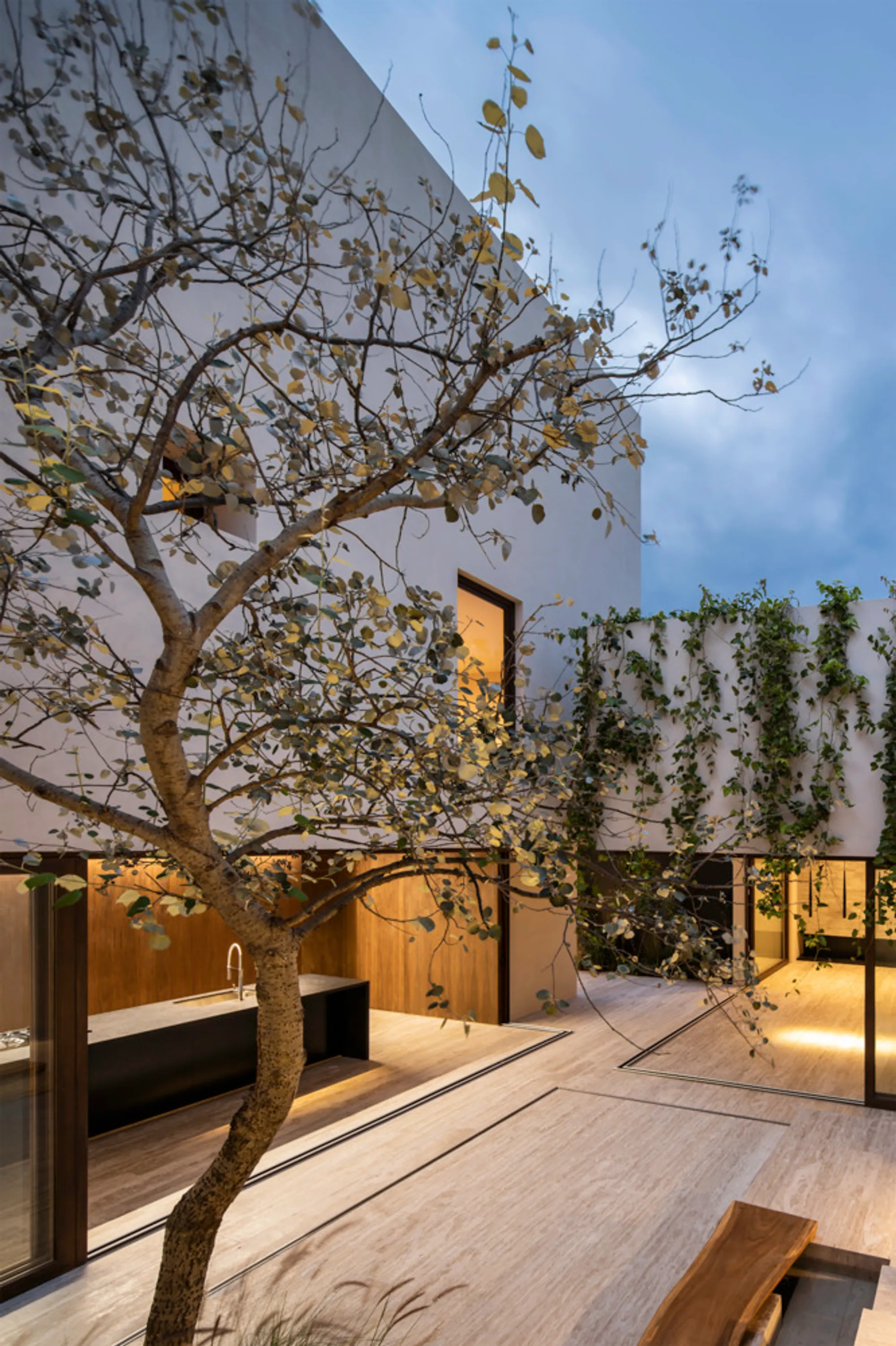 Sabino 10 House: Innovative Modern Residence in Zibatá, Mexico
