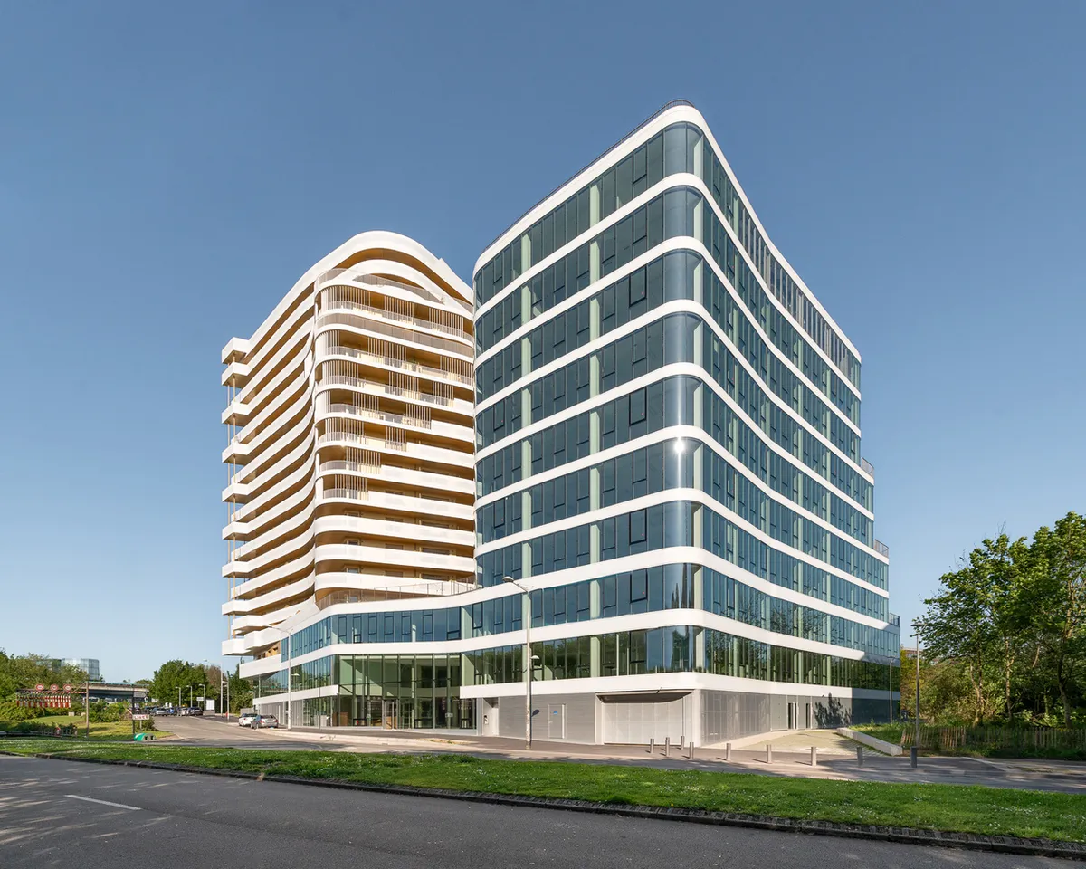 Emblem Building by Hamonic + Masson & Associés: A Landmark of Mixed-Use Urban Innovation in Lille