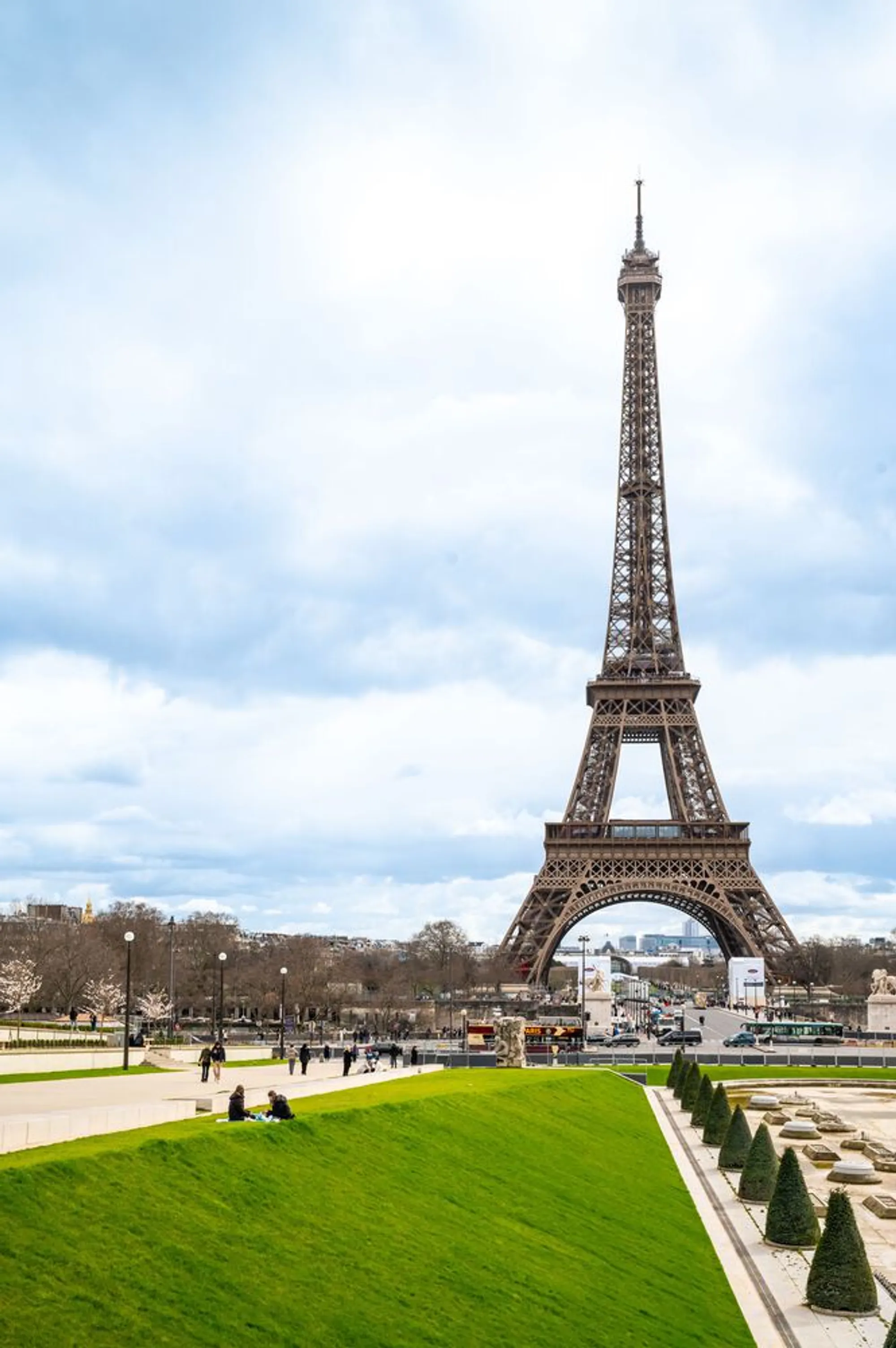 Olympic Services at the East Gardens of Trocadéro: Restoring a Hidden Infrastructure for Paris 2024