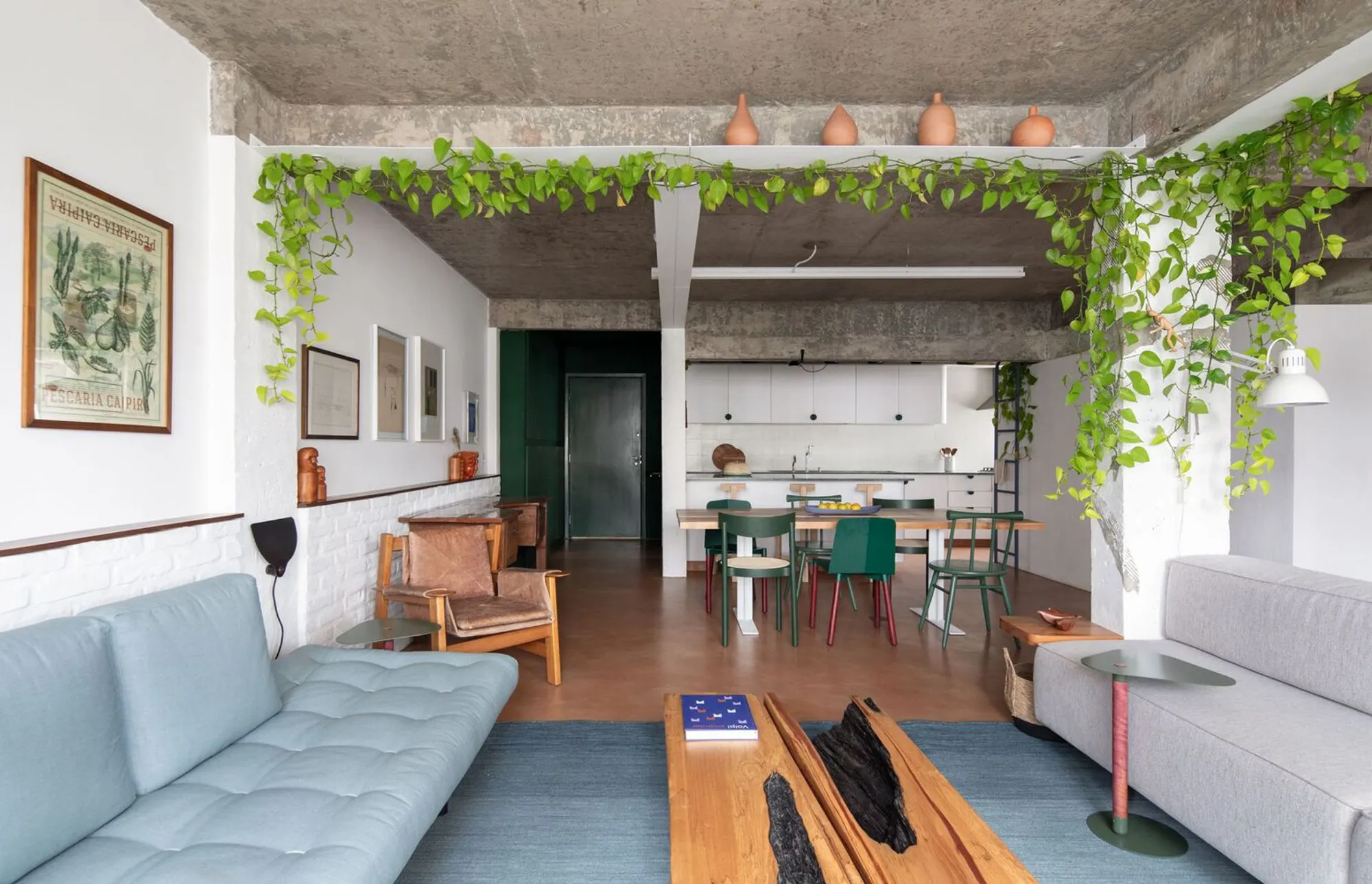 Ibiapinópolis Apartment by Ana Sawaia Arquitetura: A Harmonious Blend of Modern Design and Brazilian Craftsmanship