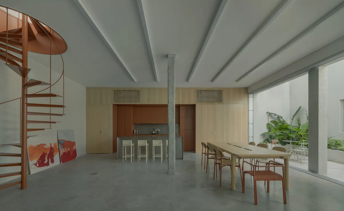 Space B: Adaptive Warehouse Redevelopment in Buenos Aires