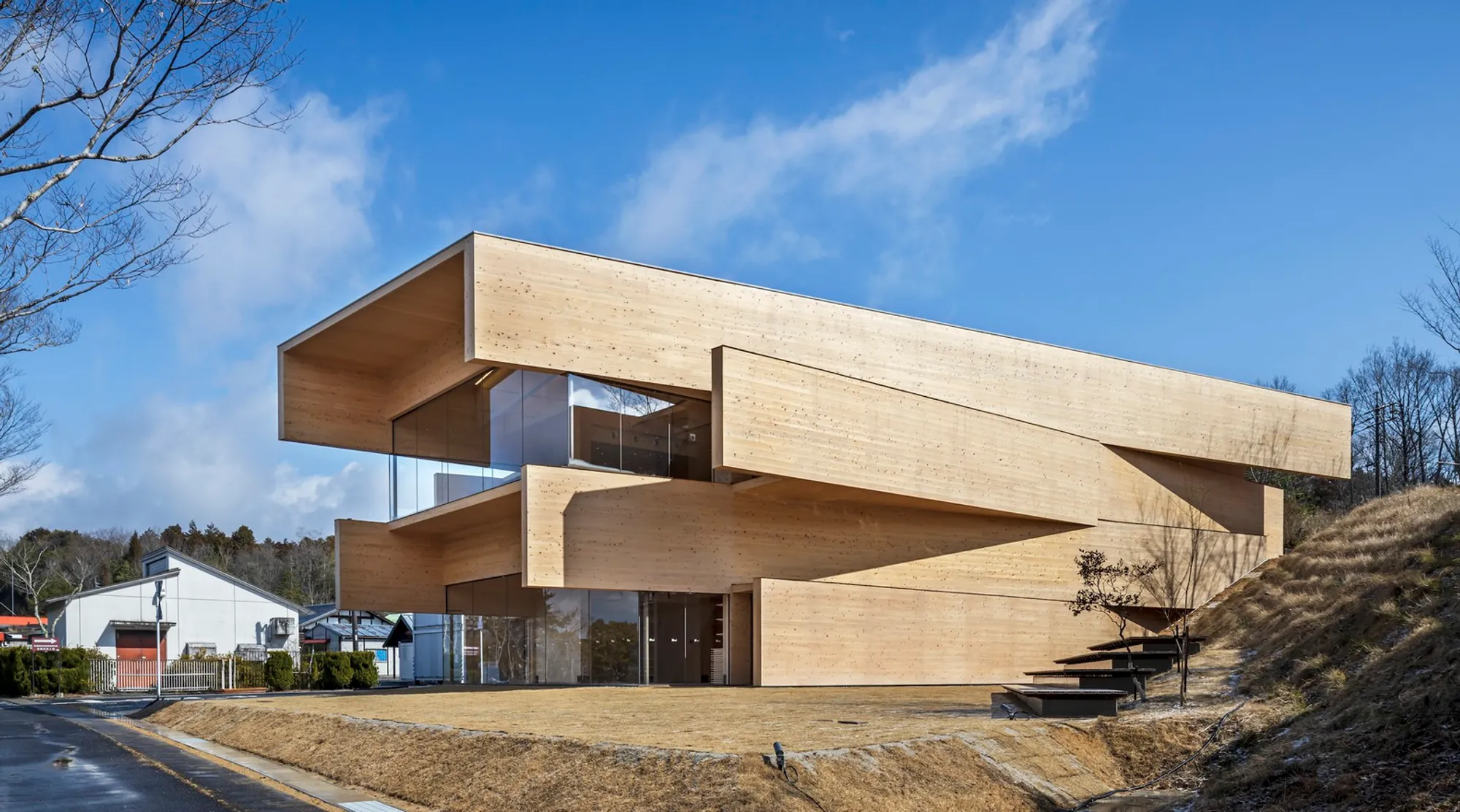Kibi Kogen N Square: Kengo Kuma & Associates