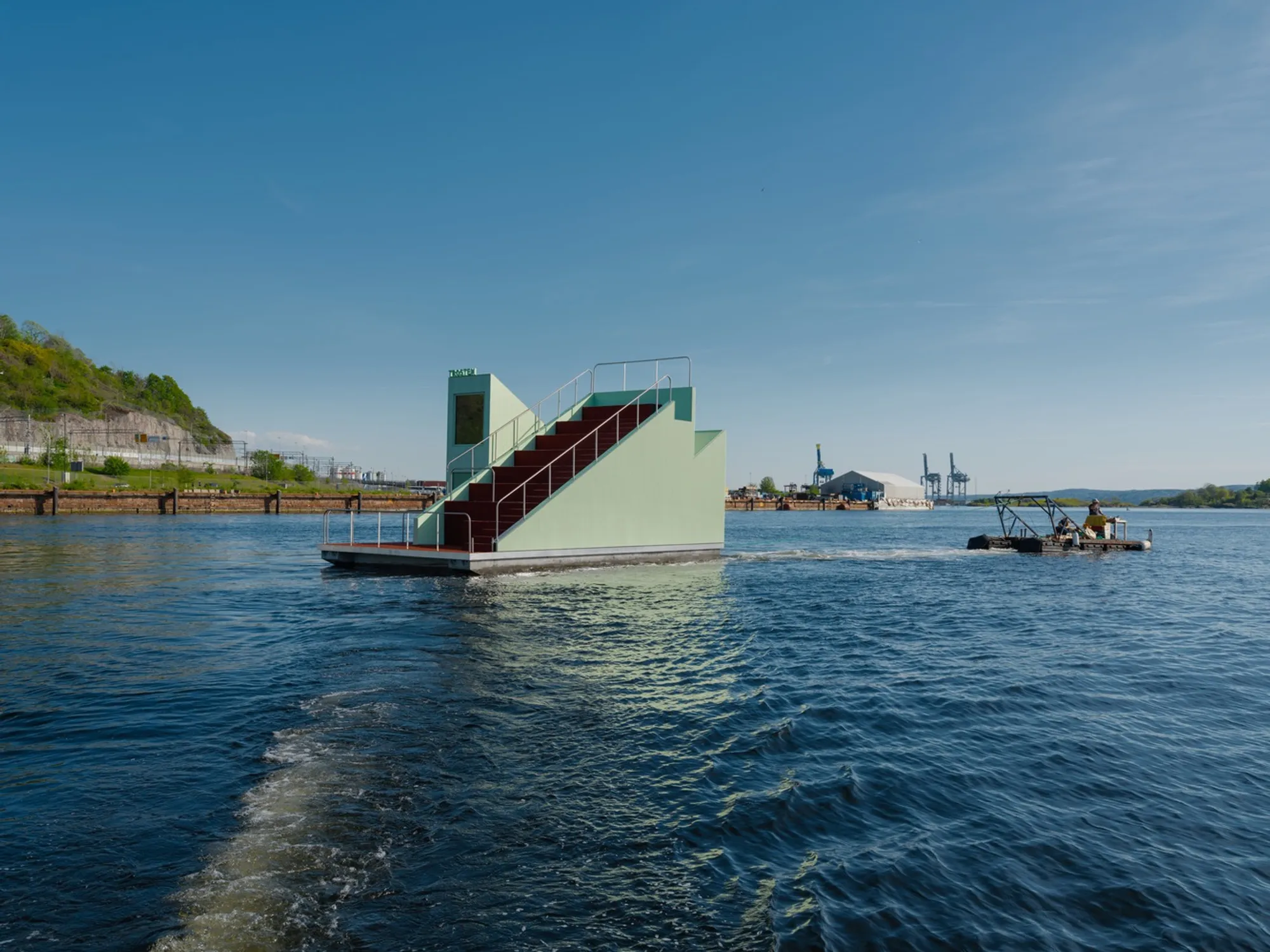 Trosten Floating Sauna by Estudio Herreros: A Landmark in Oslo’s Waterfront Design