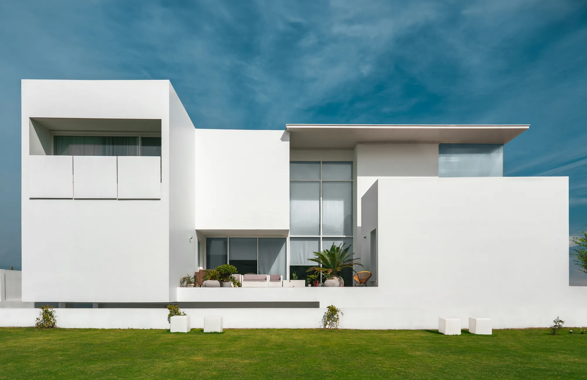 Lamp House: A Minimalist Approach to Contemporary Suburban Living in Islamabad