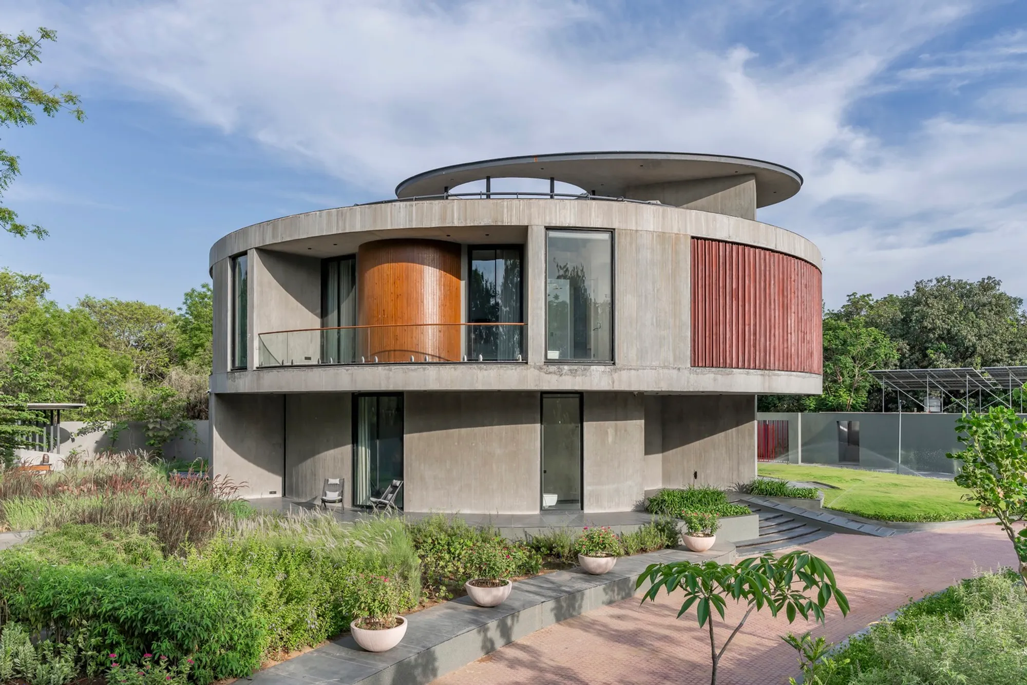 Ultimate House in Rancharda by Studio 2+2