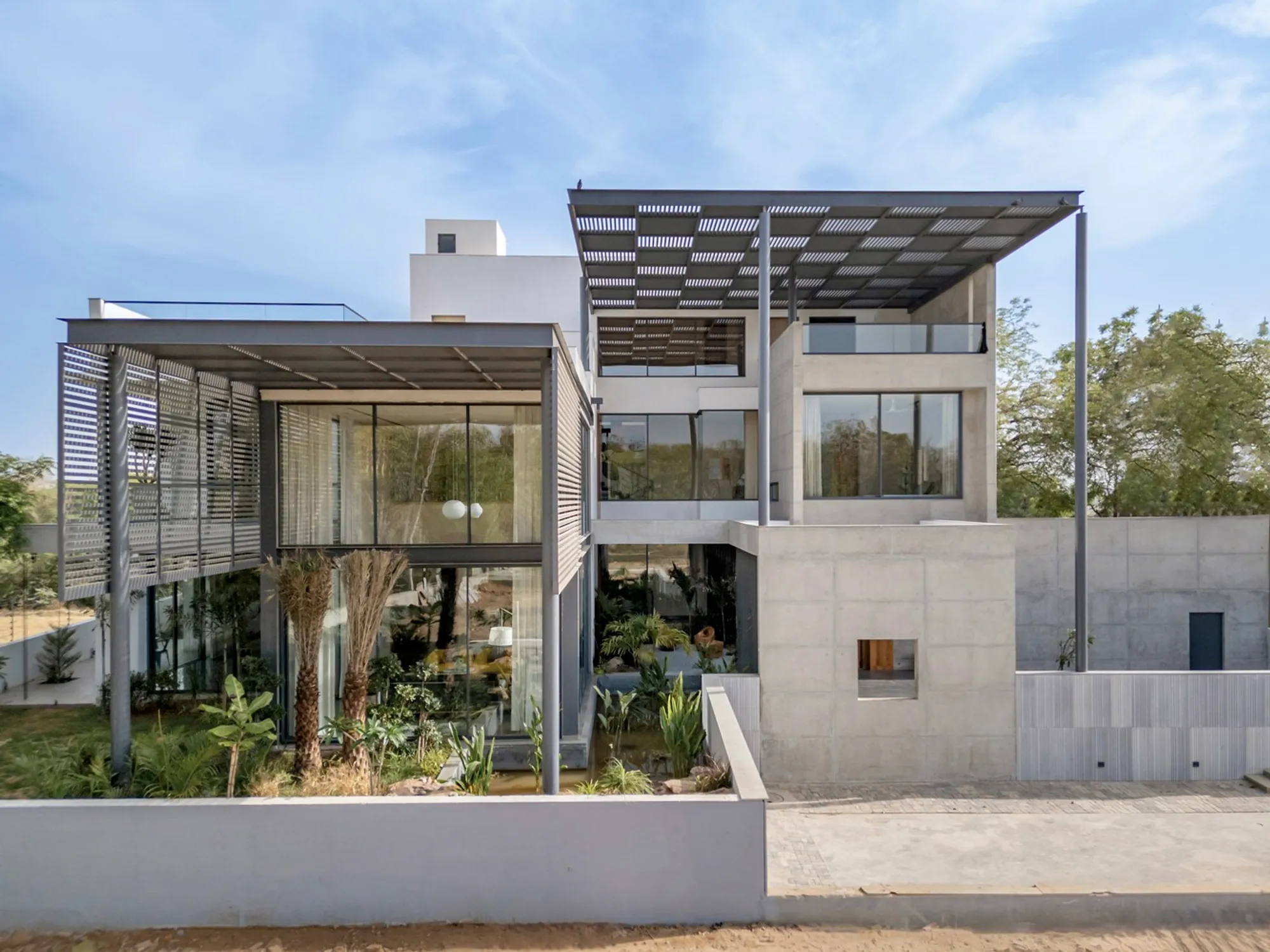 Enso Villa by The Grid Architects: A Zen-Inspired Urban Retreat in Ahmedabad