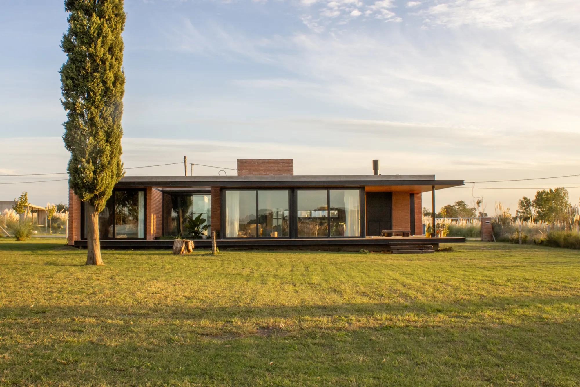 Antonio House by Simón Albina and Tomás Rossini: Modern Residential Architecture in City Bell, Argentina