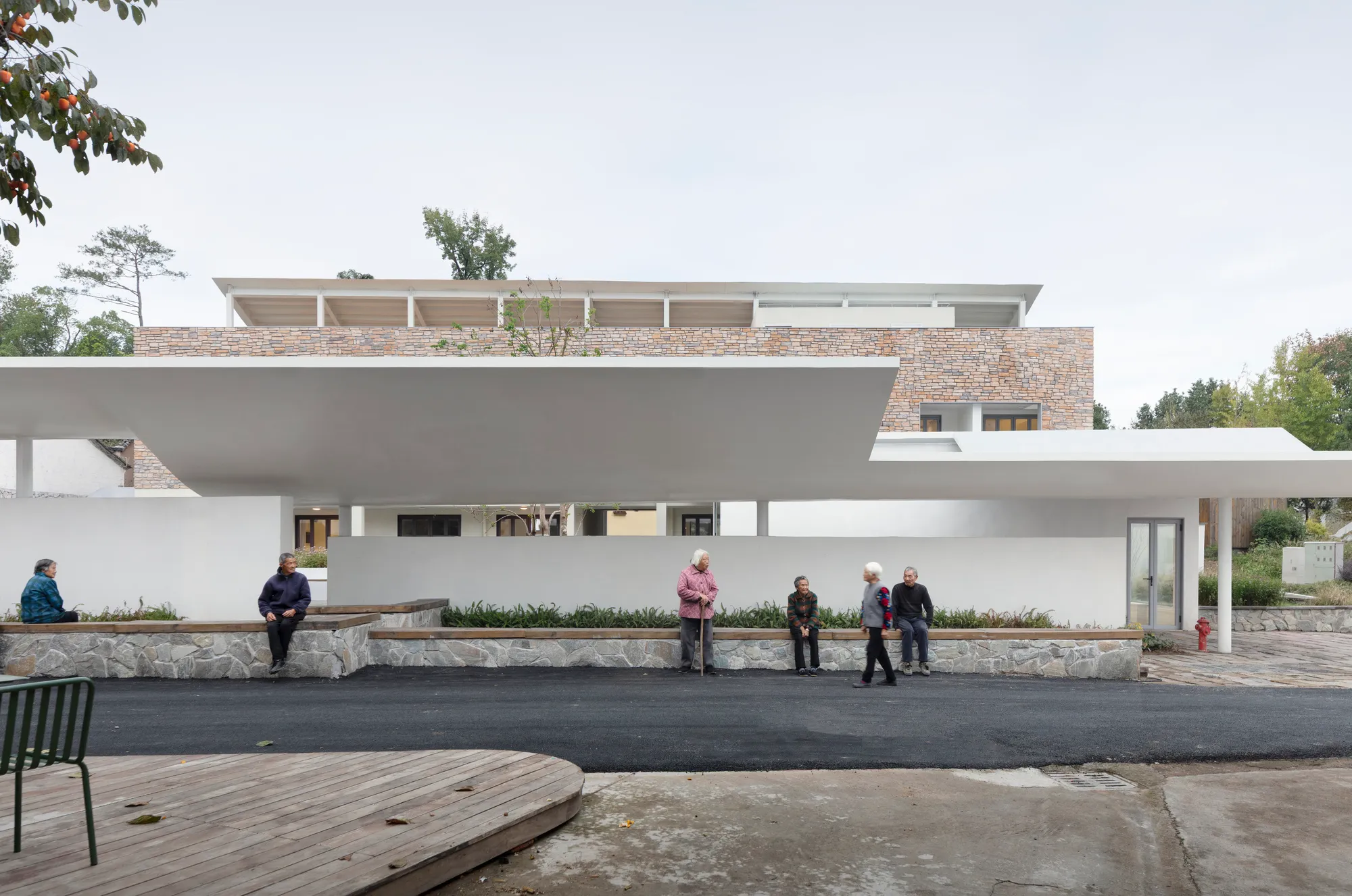Qingyi Lodge: Reviving a Village School into a Creative Retreat for Artists