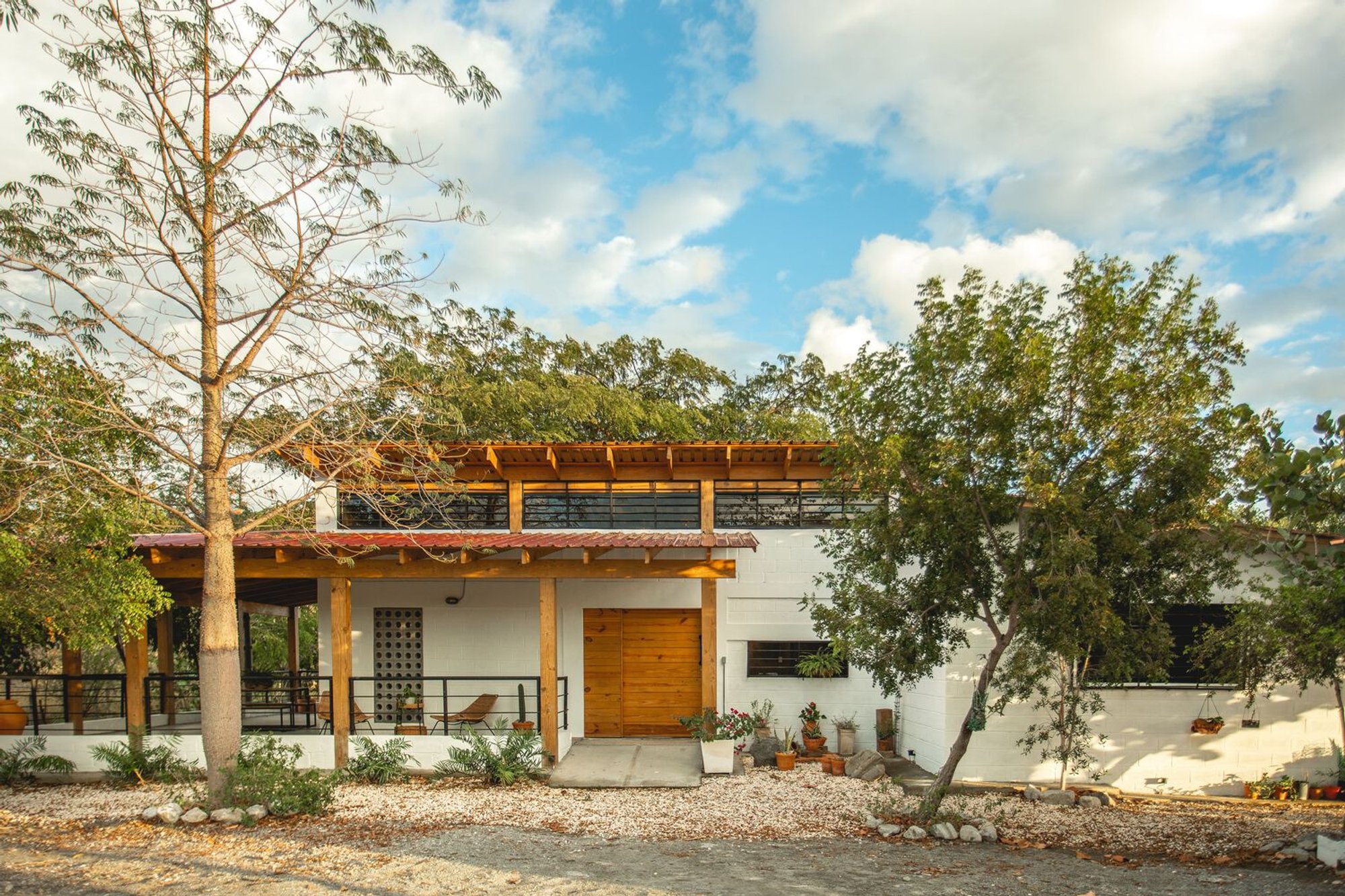 Mira Sierra House by Øblicuo: A Rural Retreat Designed for Slow Living in the Dominican Republic