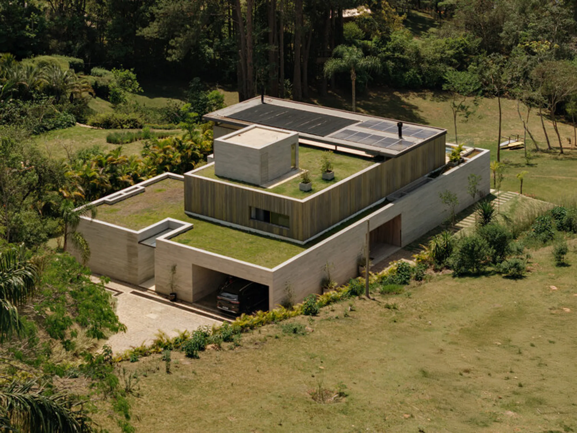 JL Dam House by Garbin Arquitetos