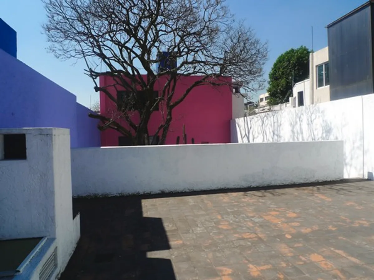 Gilardi House by Luis Barragán: A Masterpiece of Color, Light, and Mexican Modernist Architecture