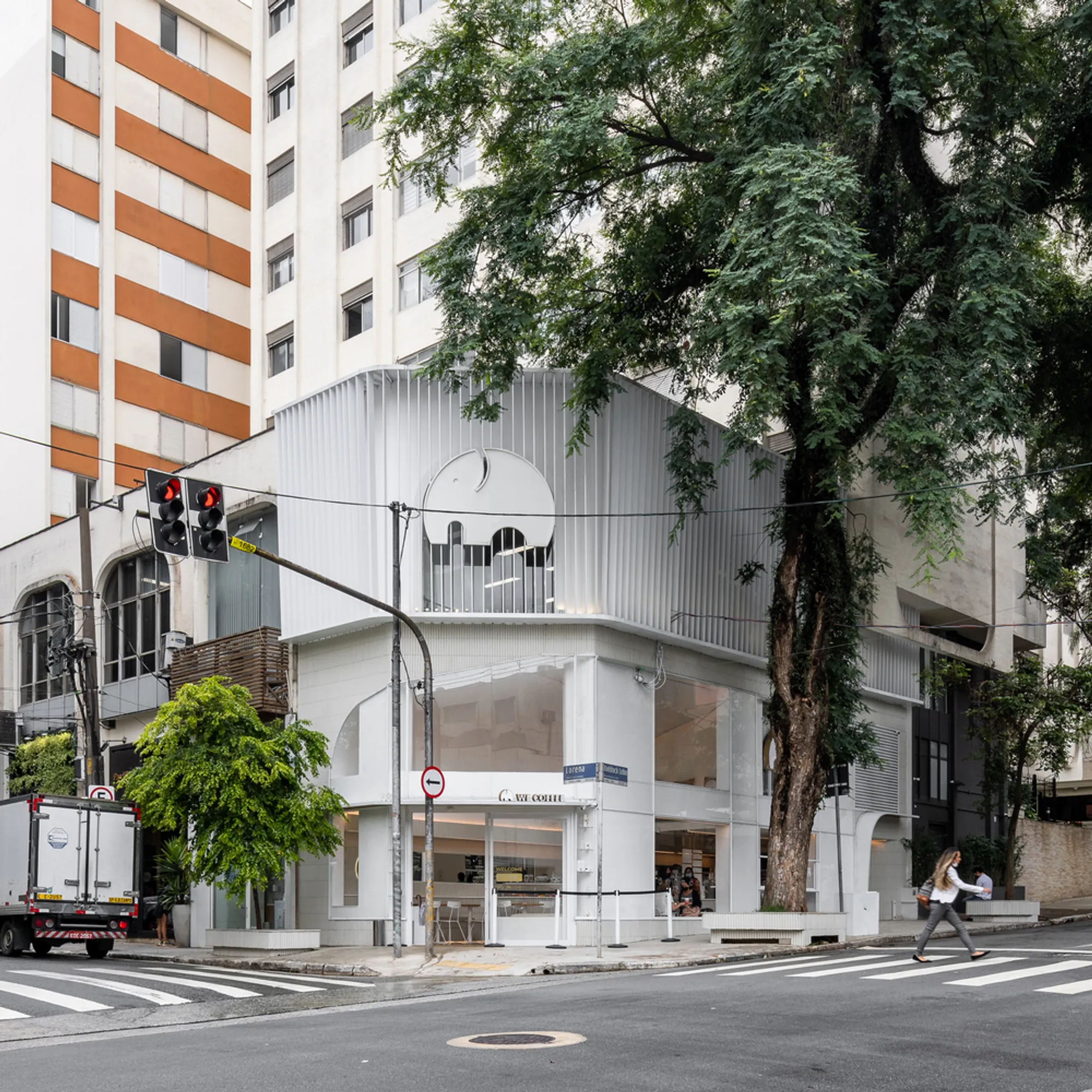 We Coffee Jardins: Minimalist Café Design in São Paulo