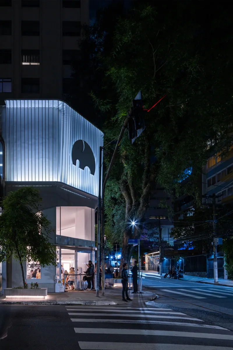 We Coffee Jardins by BYN Studio + ENTRE Arquitetos