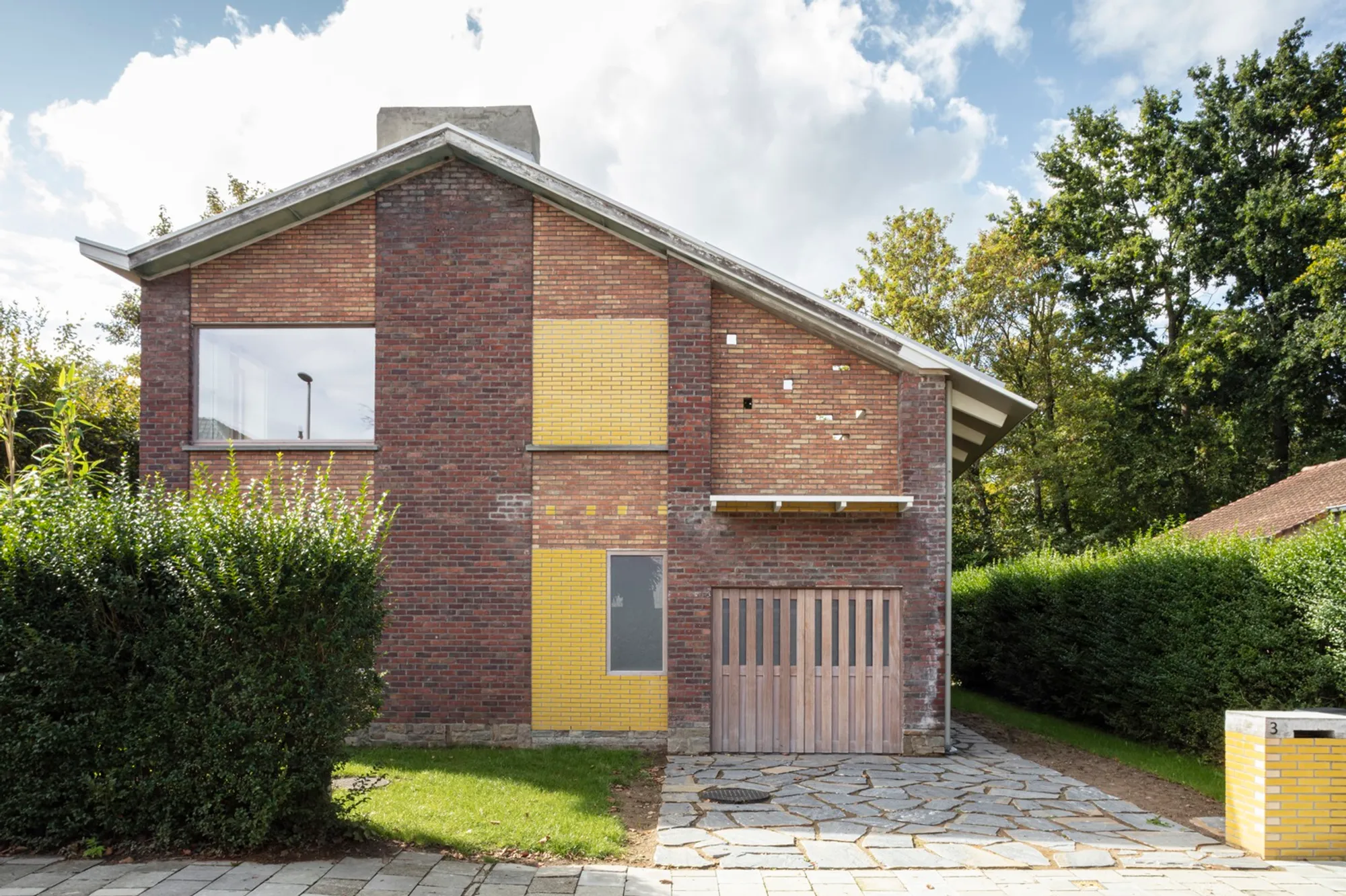 SL House by AE-architecten: Transforming a Family Home in Ghent