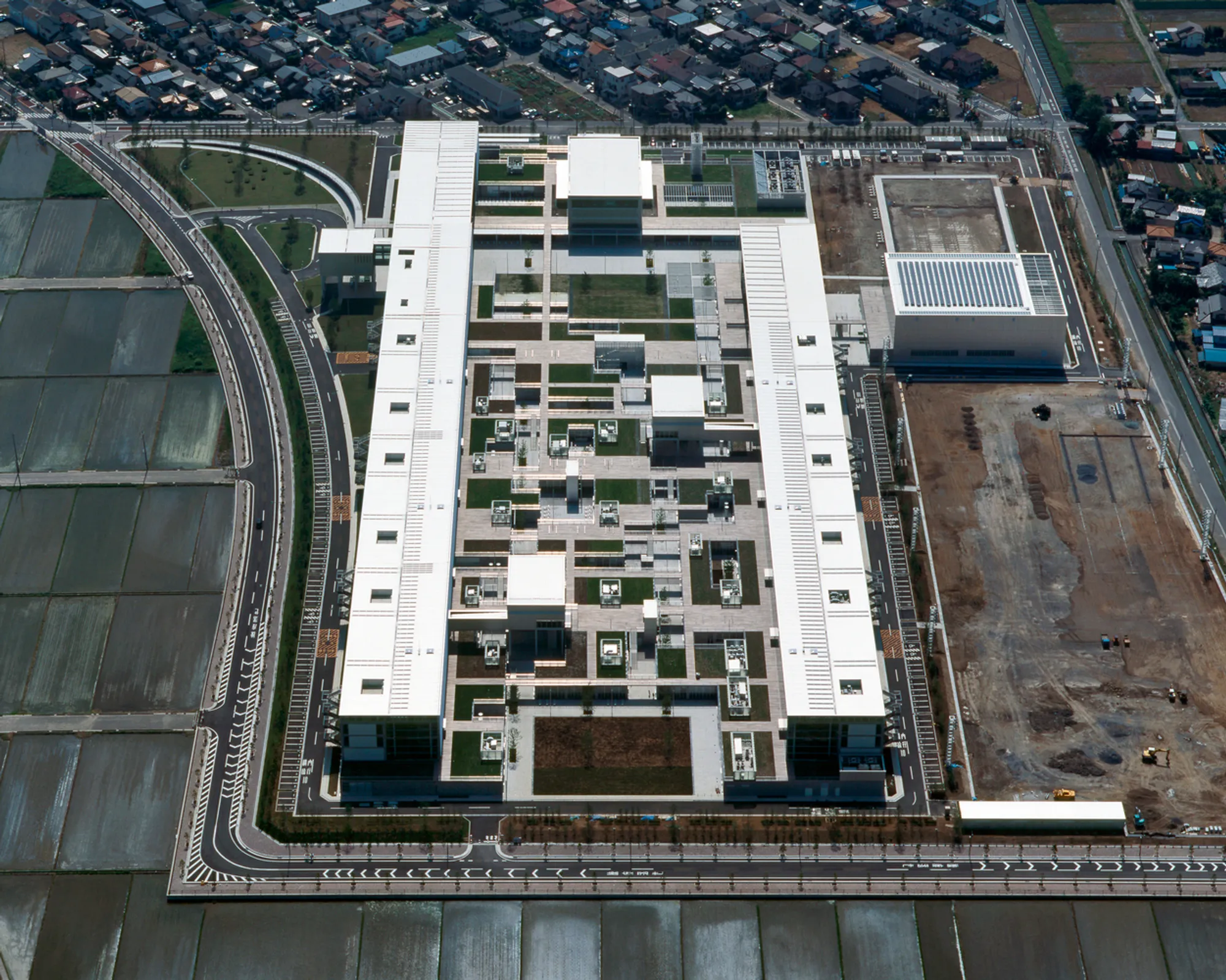 Saitama Prefectural University by Riken Yamamoto: Innovative Campus Design for Community-Centered Education