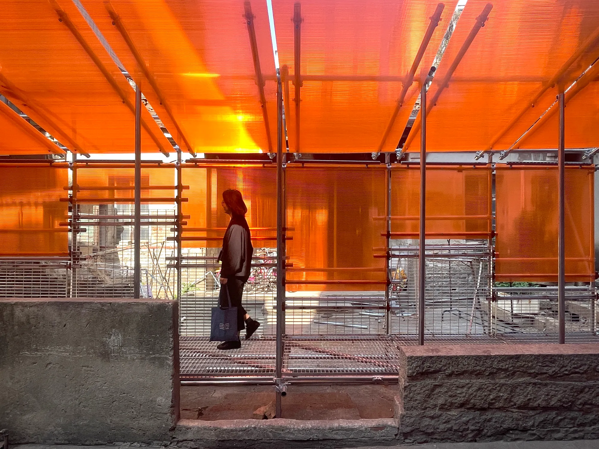 A 16 m² Canopy Rewrites the Edge of a Xiamen Village