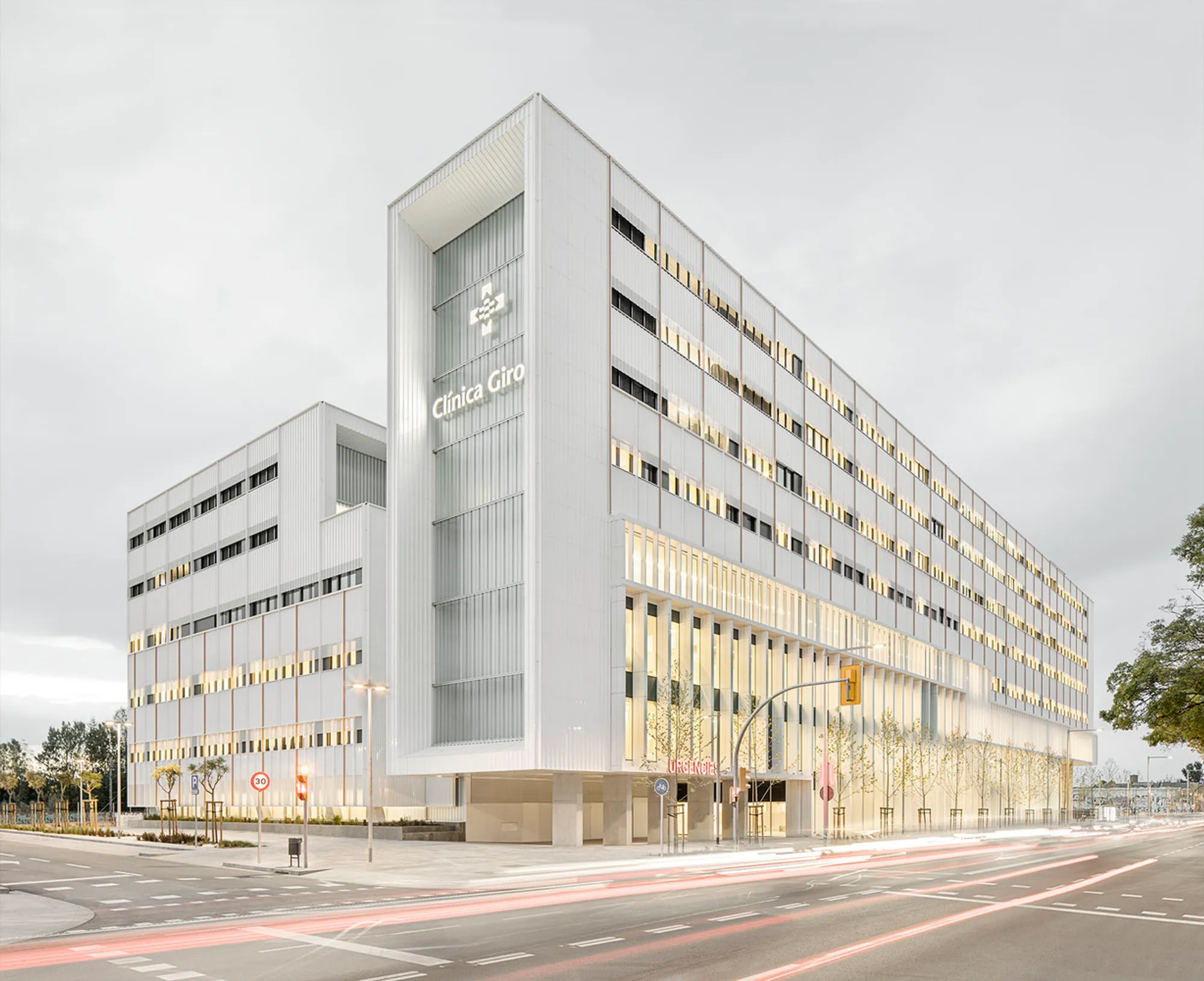 Girona Clinic by PMMT: Innovative, Sustainable Healthcare Architecture in Gerona, Spain