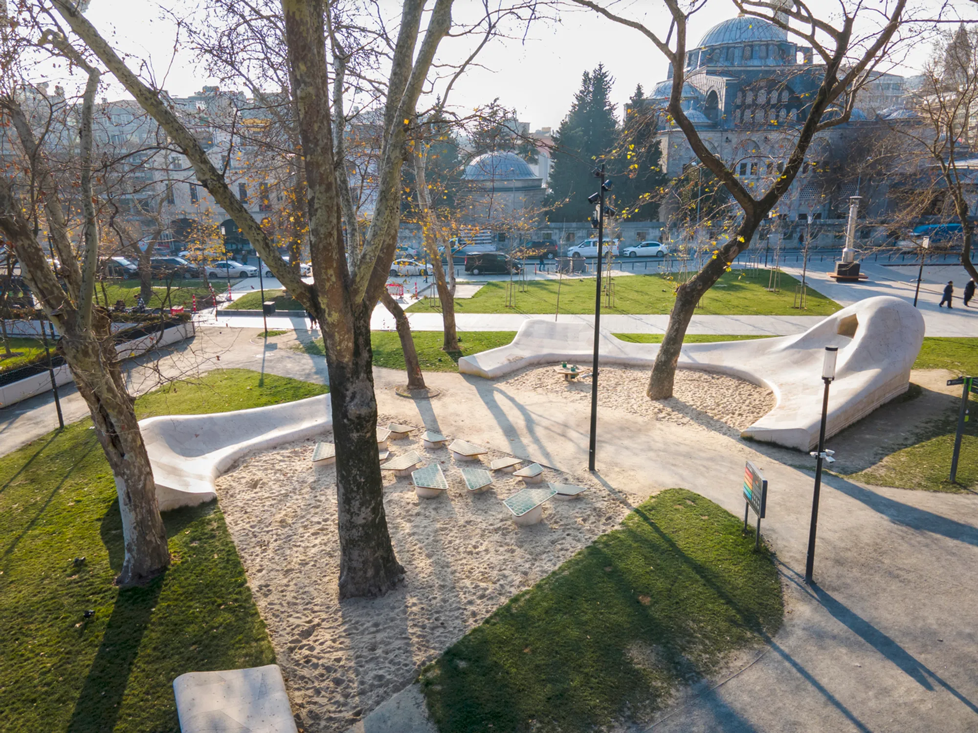 Tophane Park Playground by Carve: A Sculptural Urban Playscape Bridging History and Contemporary Design