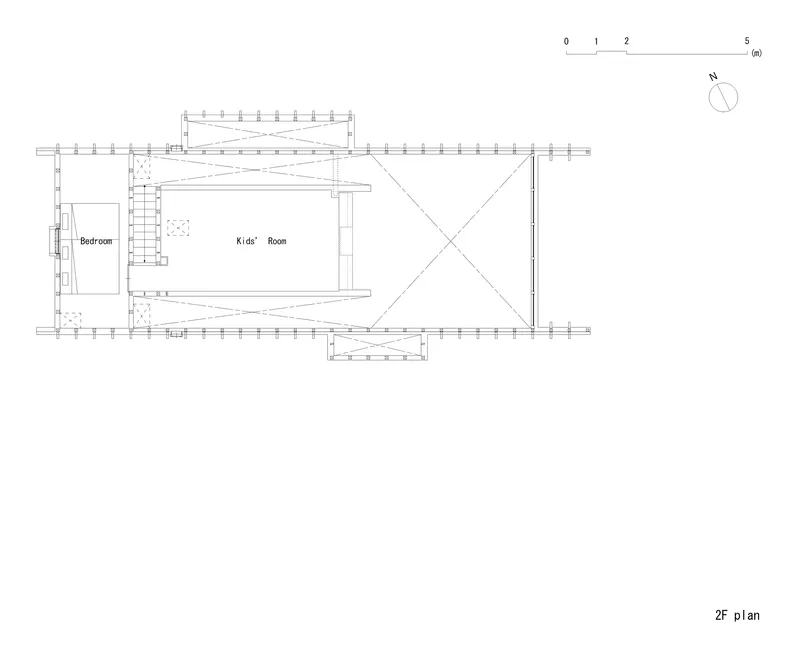 Second floor plan with bedroom and kids' room separated by a central stair volume